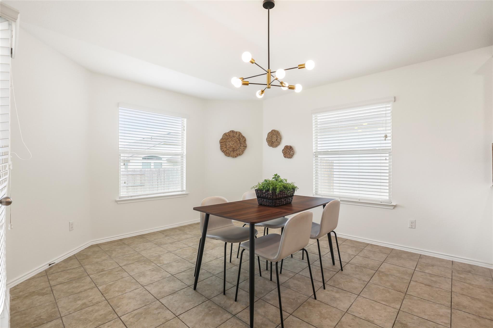 105 Plata Ln, Jarrell, TX 76537