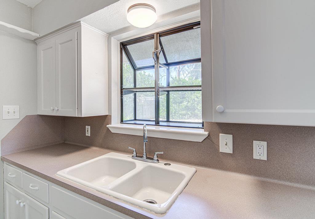 1102 Alden Dr, Austin, TX 78758