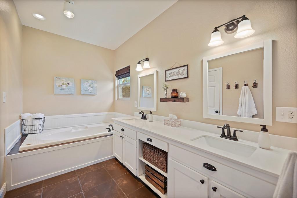 75 Sprucewood Dr, Wimberley, TX 78676
