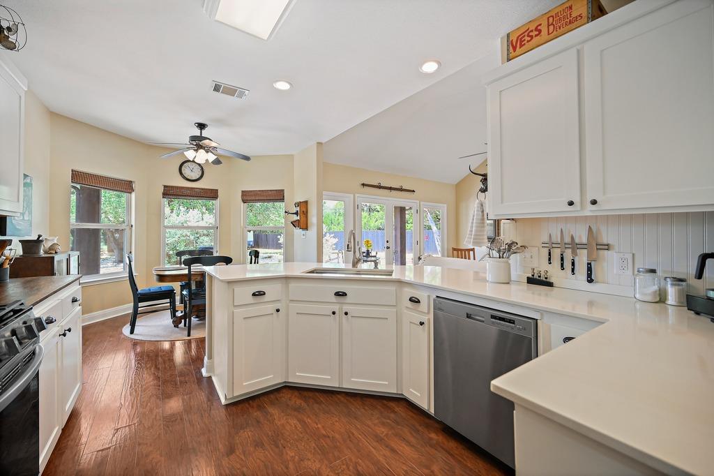 75 Sprucewood Dr, Wimberley, TX 78676