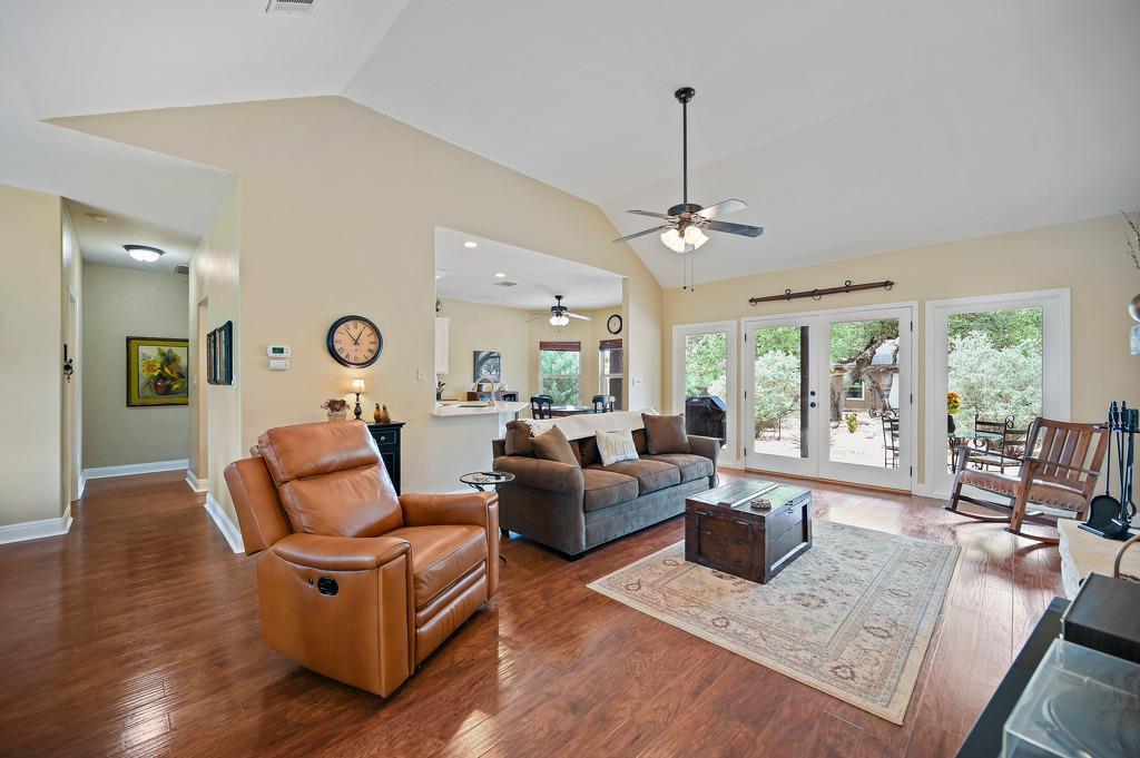 75 Sprucewood Dr, Wimberley, TX 78676