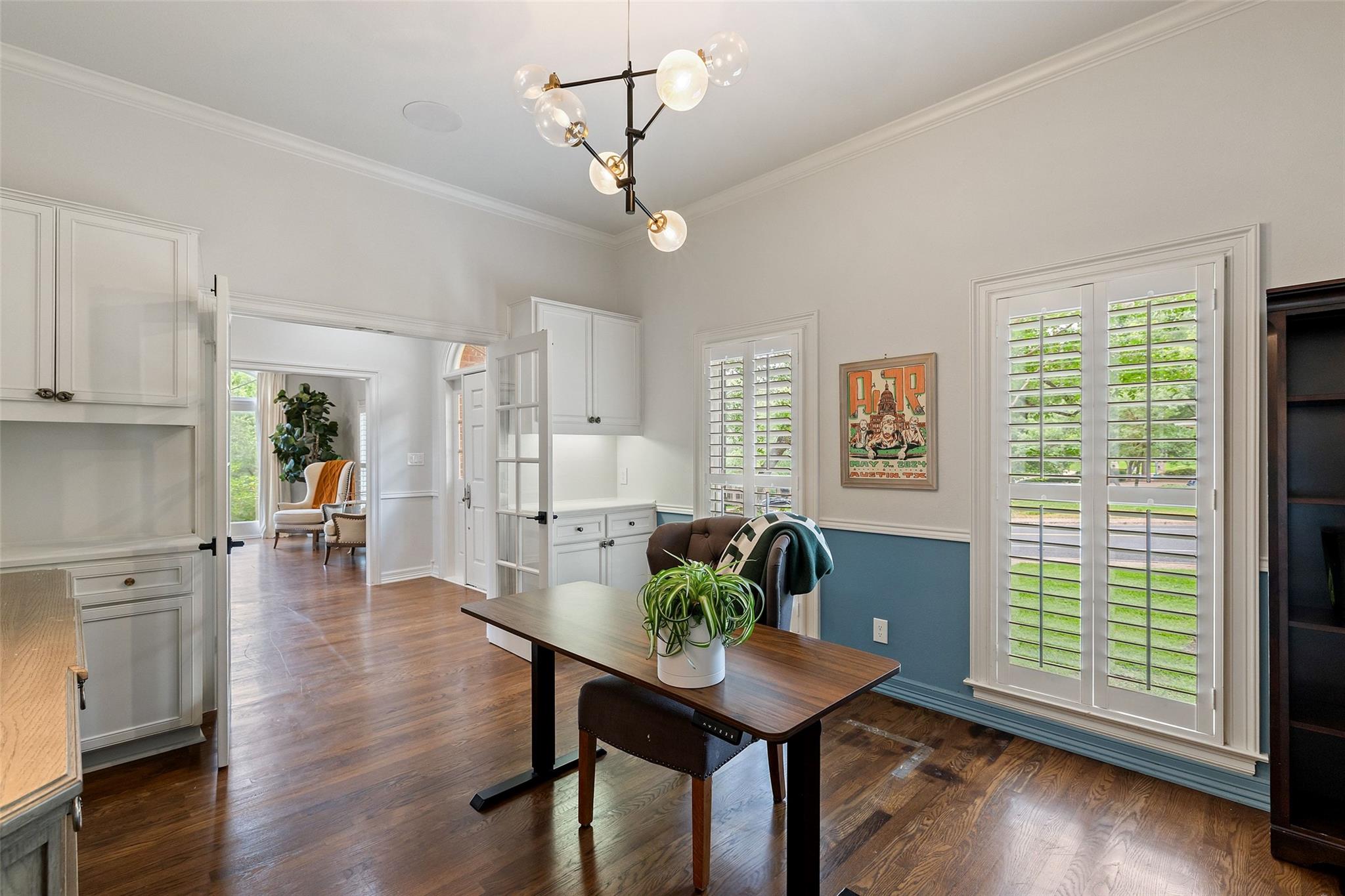 2922 Thousand Oaks Dr, Austin, TX 78746