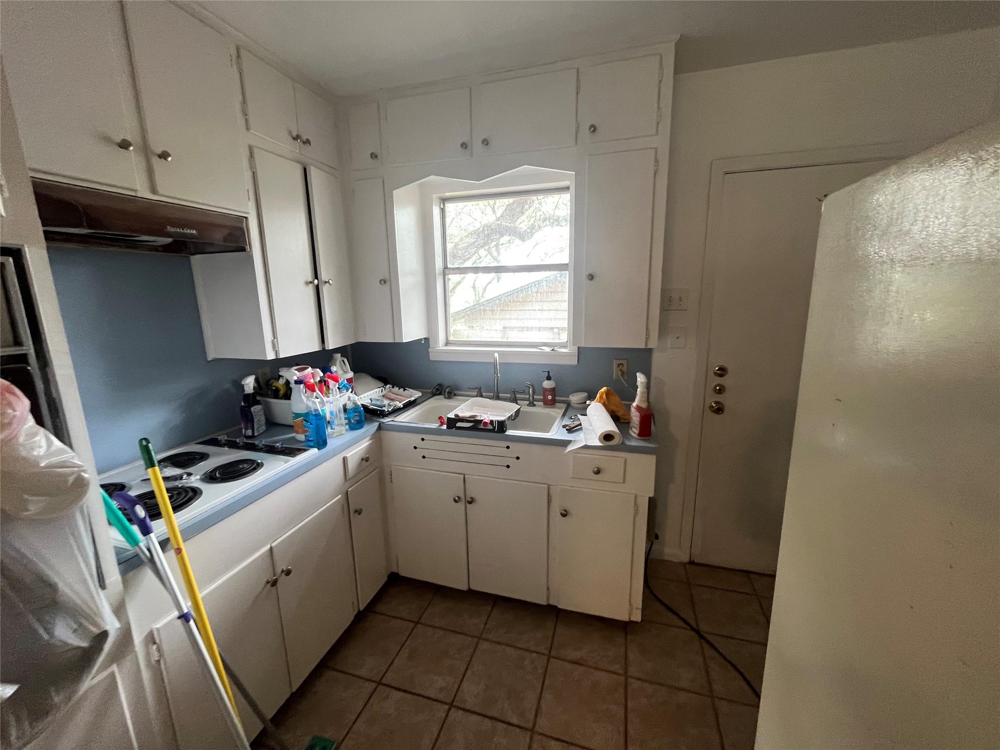1607 Lightsey Rd # A, Austin, TX 78704