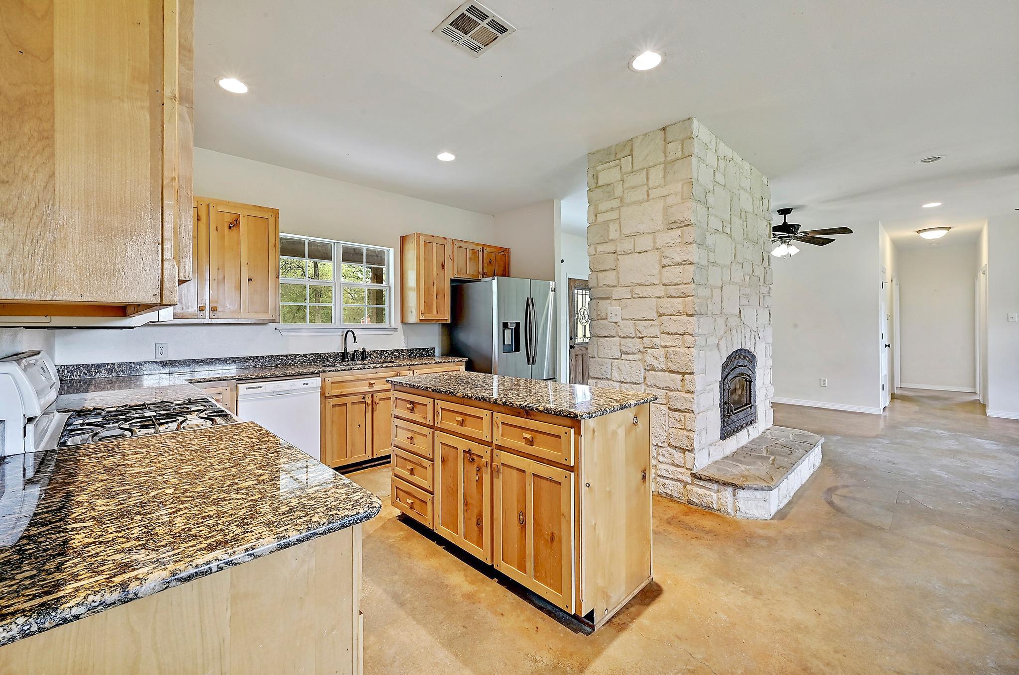 11791 Silver Springs Rd, Rockdale, TX 76567