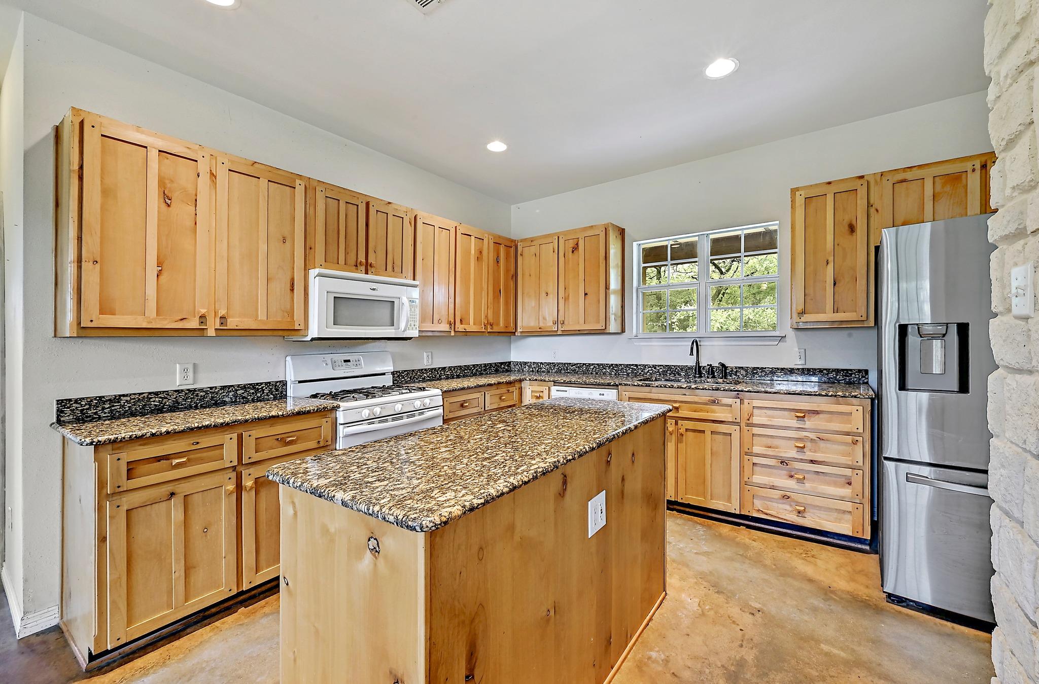 11791 Silver Springs Rd, Rockdale, TX 76567