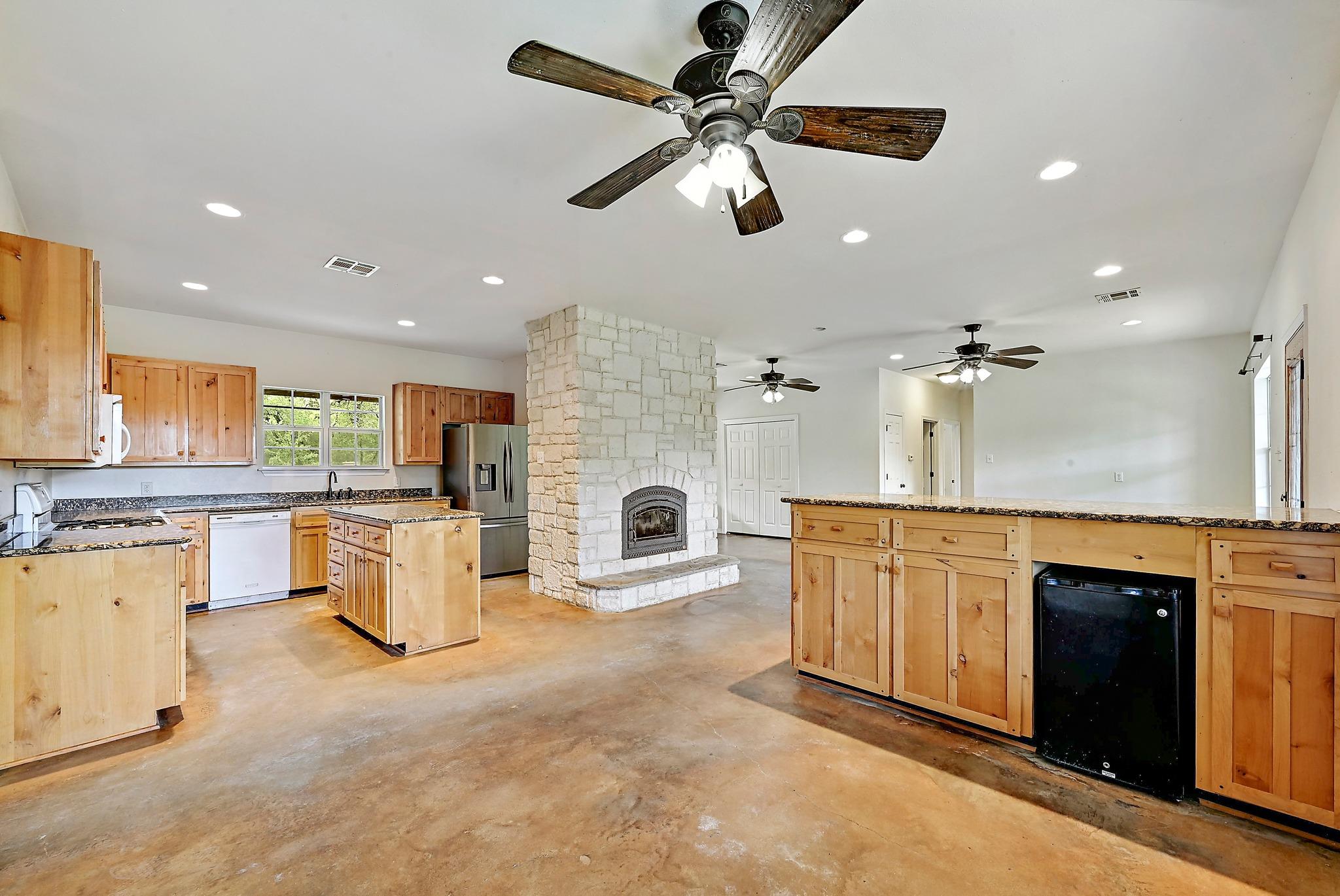 11791 Silver Springs Rd, Rockdale, TX 76567