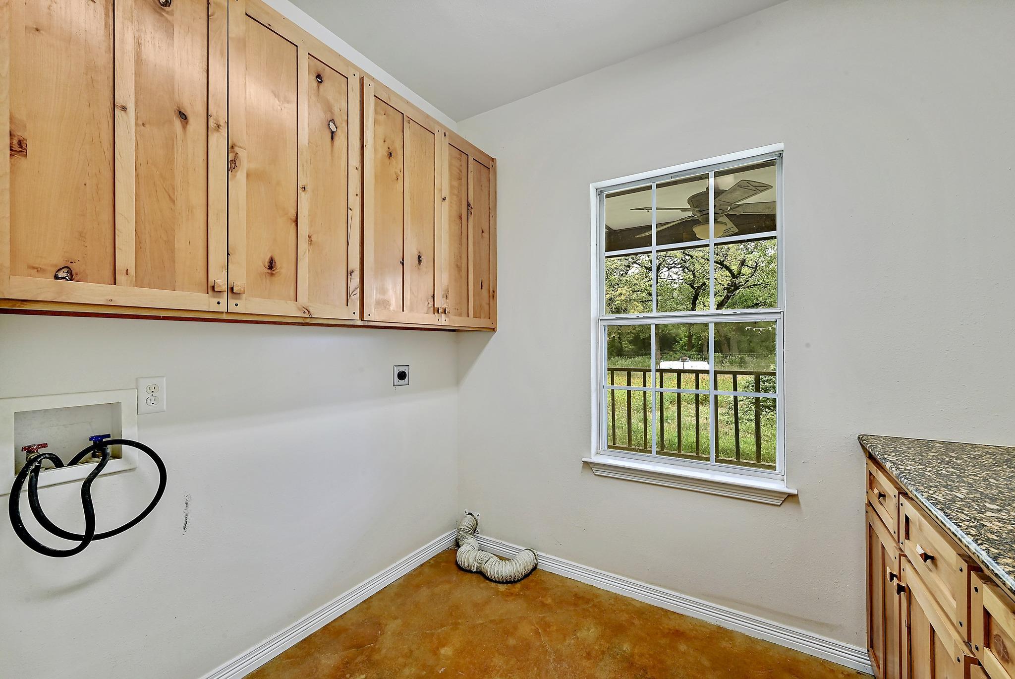 11791 Silver Springs Rd, Rockdale, TX 76567