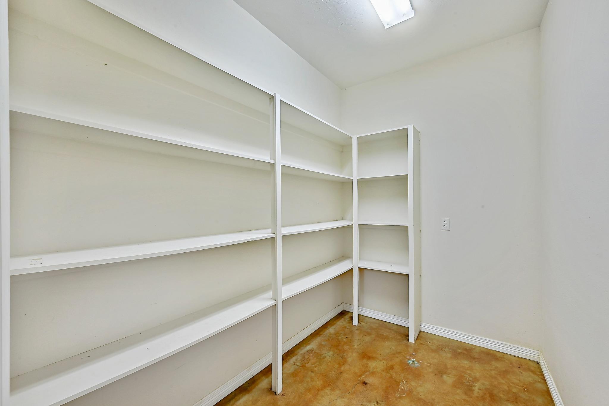 11791 Silver Springs Rd, Rockdale, TX 76567