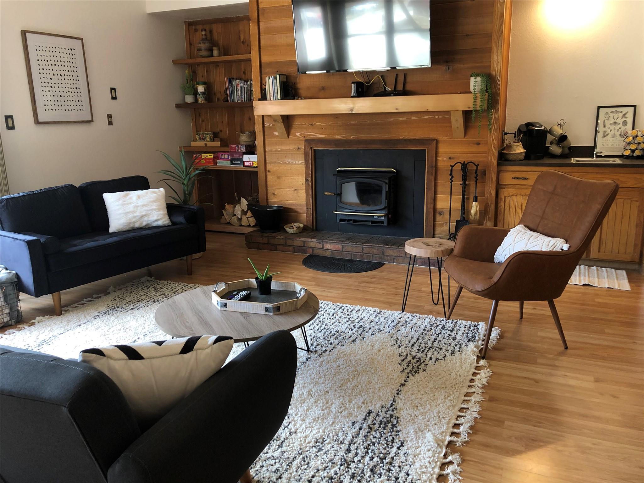 28 aspen St # 308, Out of State, NM 78730
