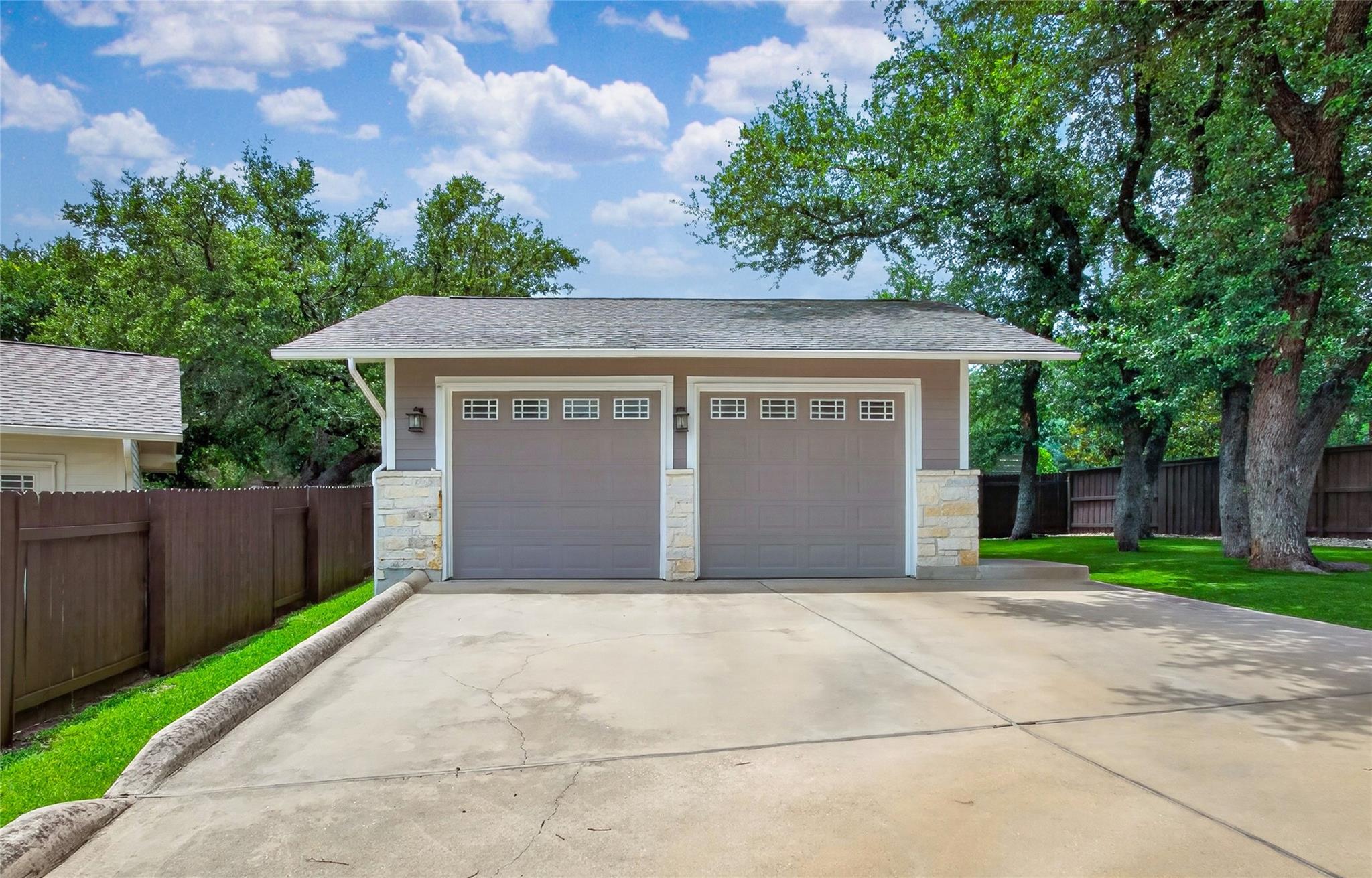 2711 Grand Oaks Loop, Cedar Park, TX 78613