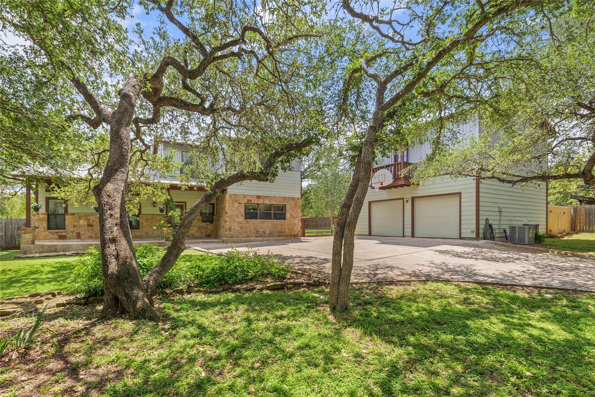 5605 McCarty Ln, Austin, TX 78749