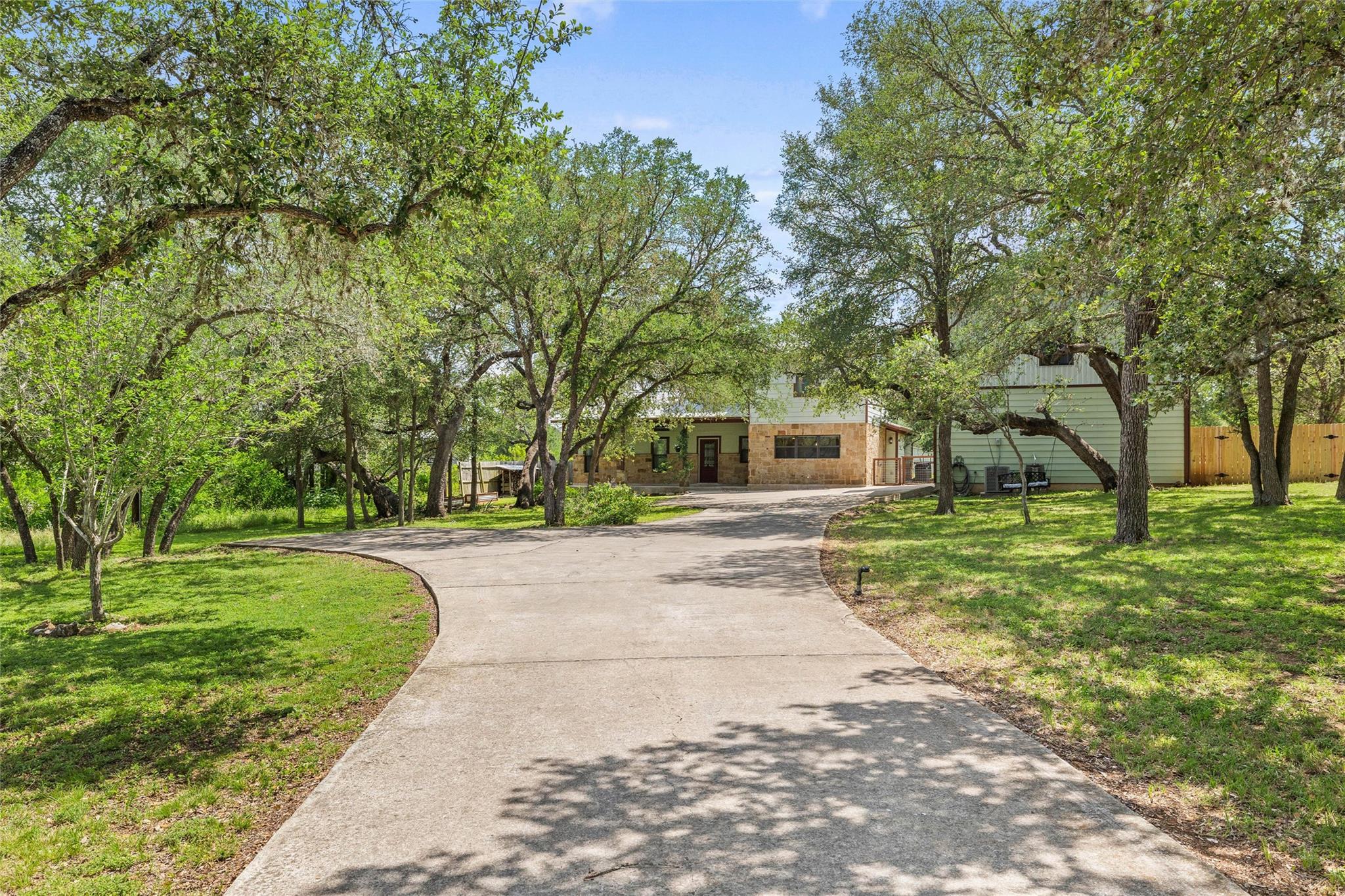 5605 McCarty Ln, Austin, TX 78749