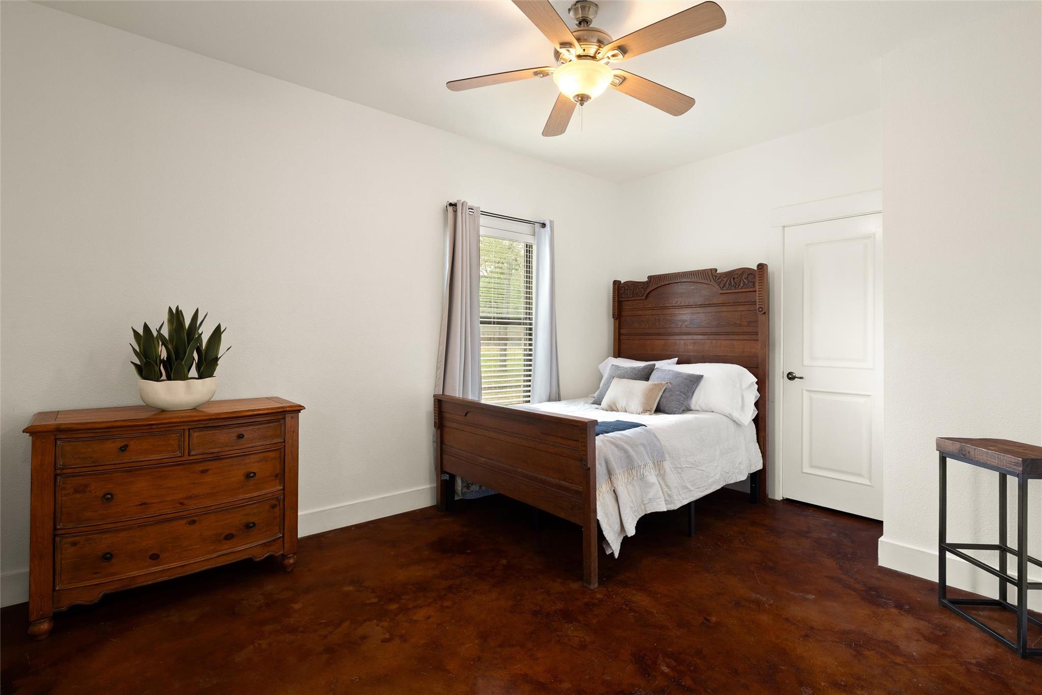 5605 McCarty Ln, Austin, TX 78749