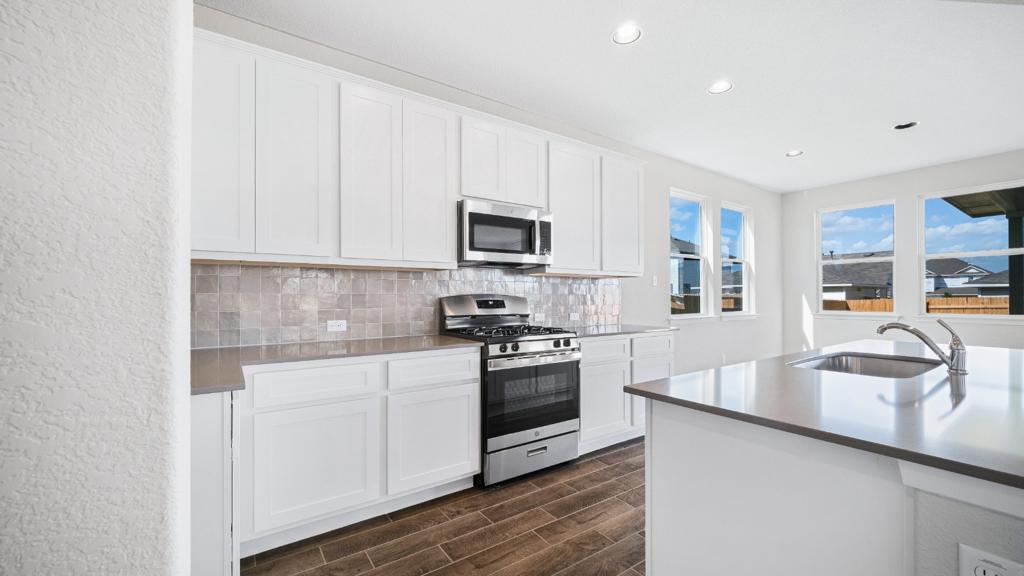 208 Stein Rd, Georgetown, TX 78626