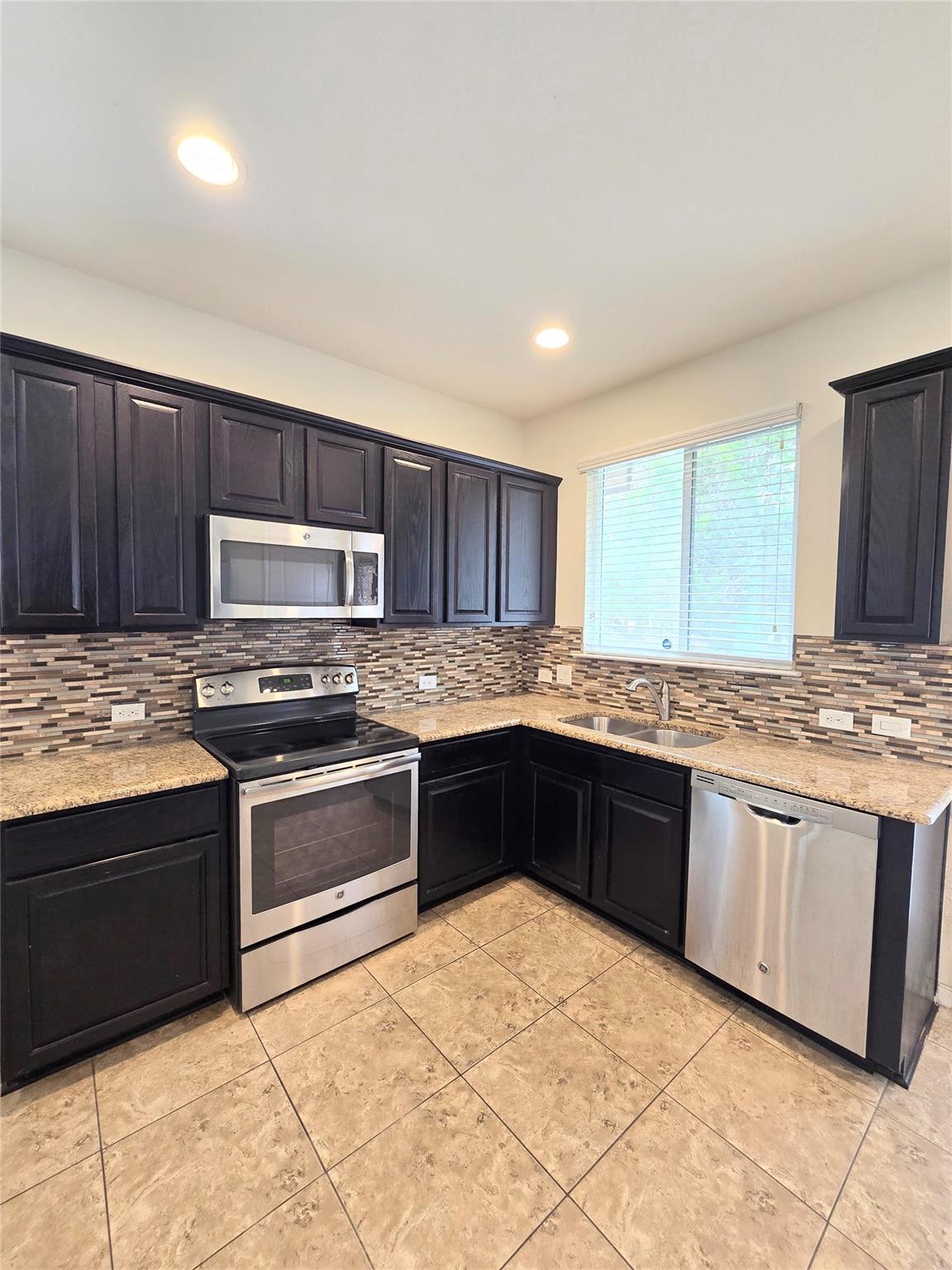 711 Rolling Oak Dr. Dr # 101, Round Rock, TX 78664
