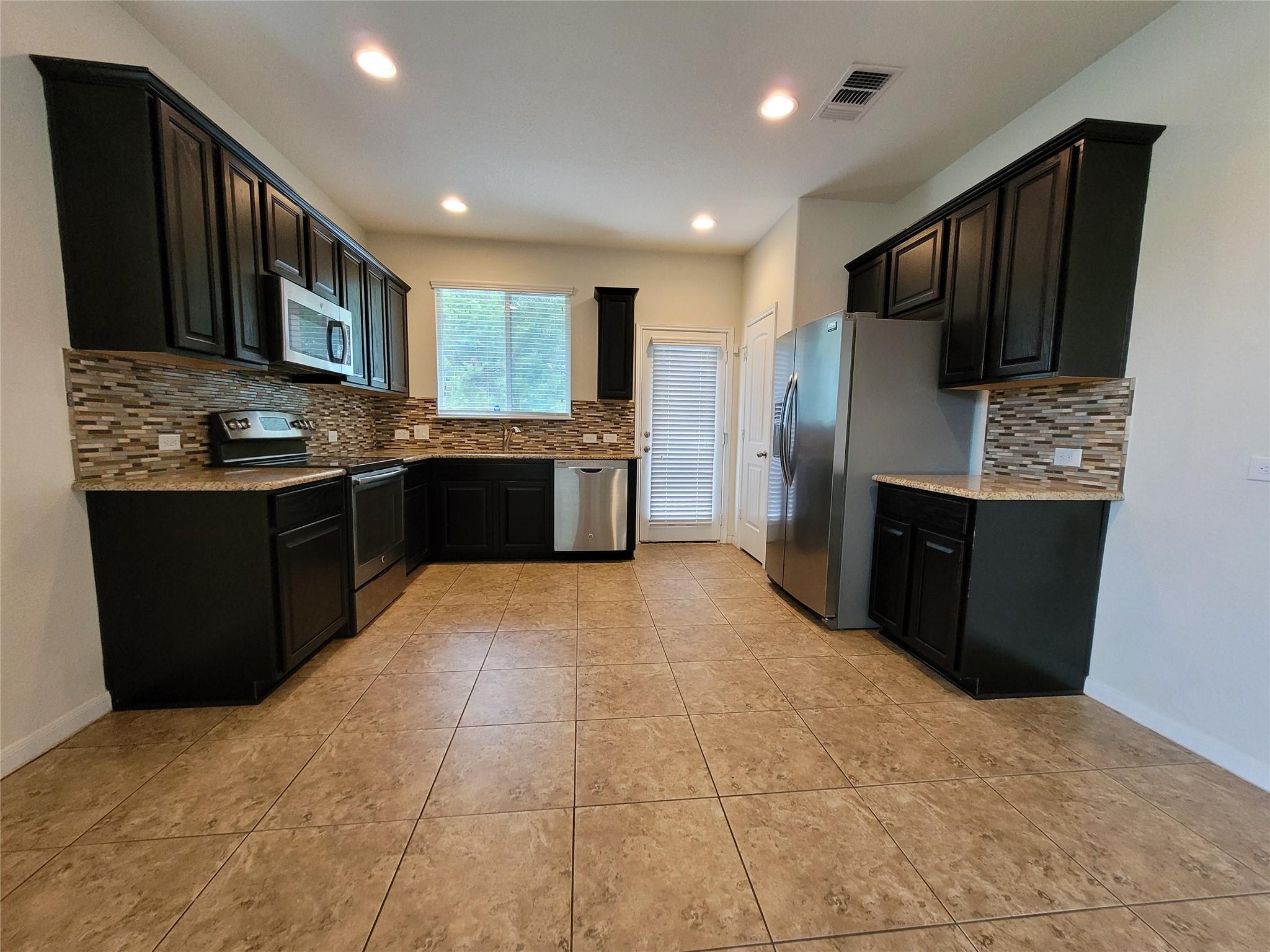 711 Rolling Oak Dr. Dr # 101, Round Rock, TX 78664