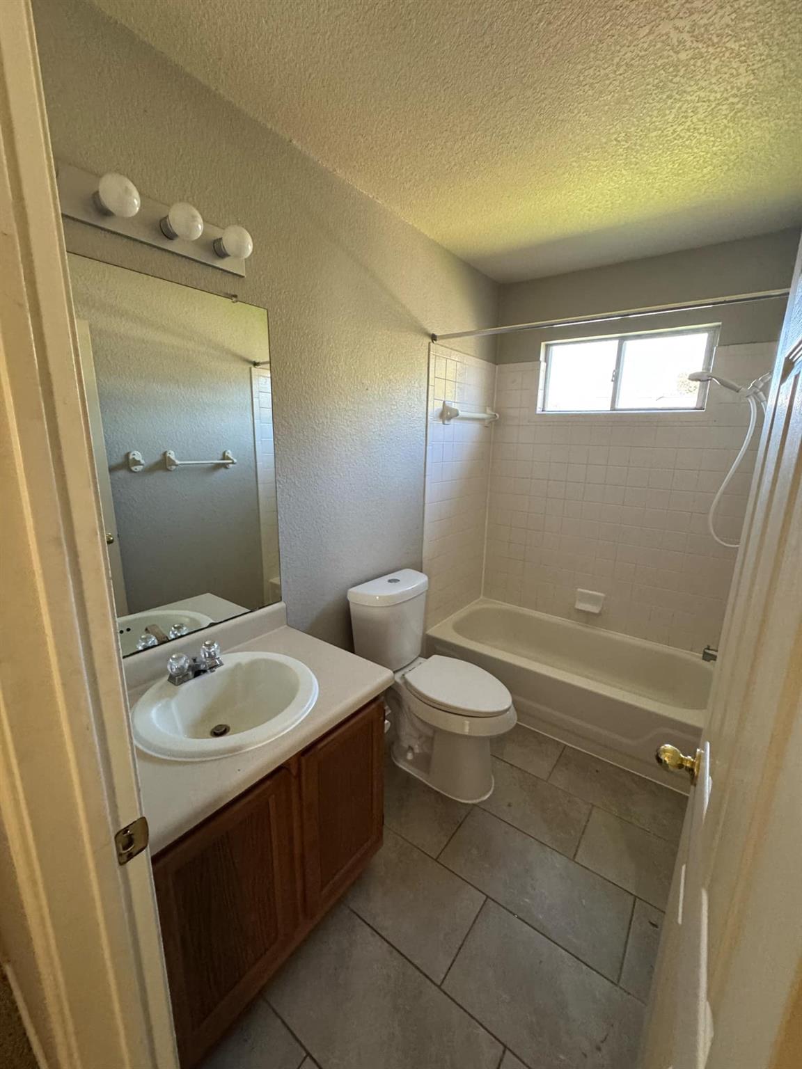 8901 Vigen Cir, Austin, TX 78748