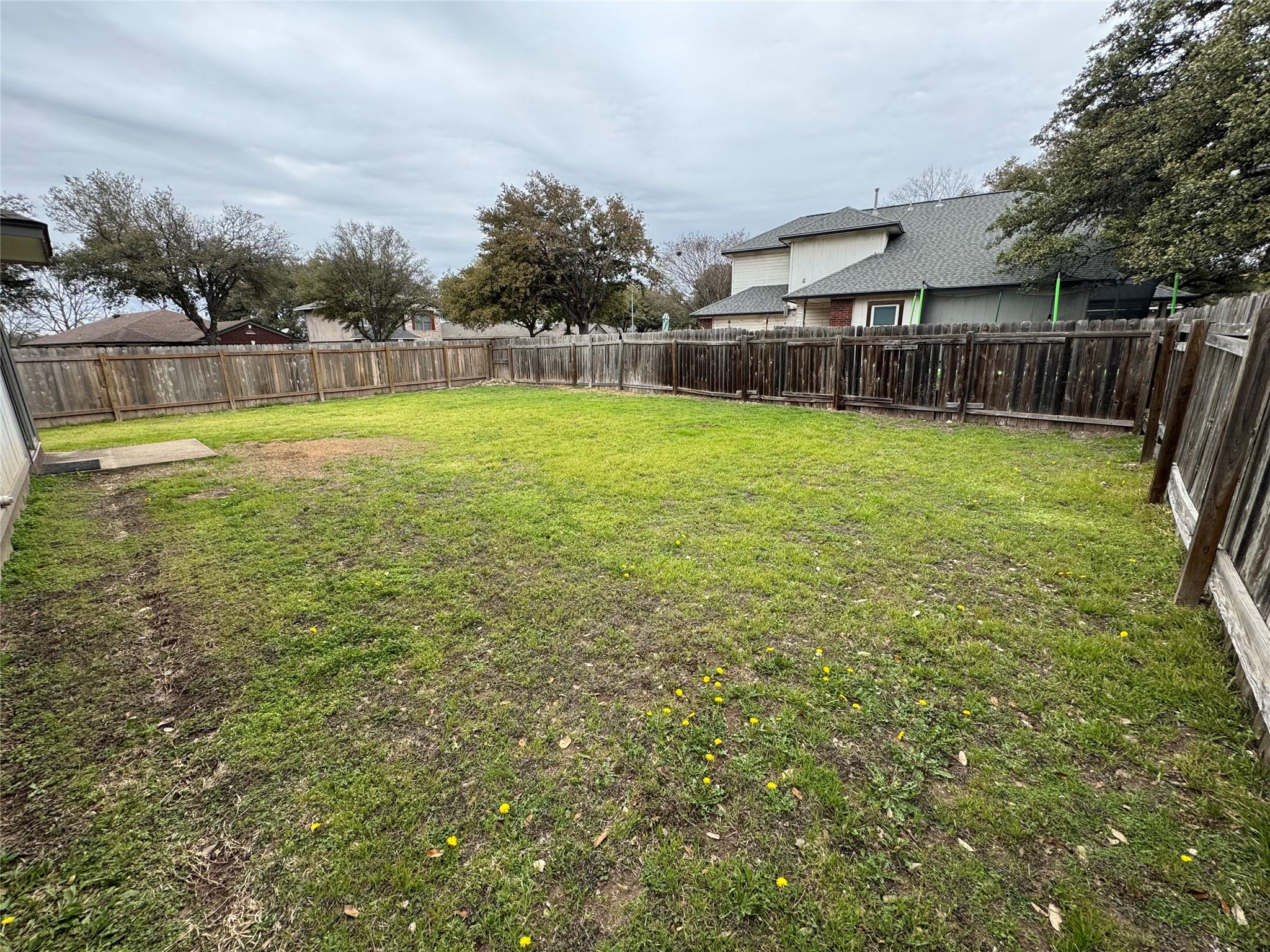 8901 Vigen Cir, Austin, TX 78748
