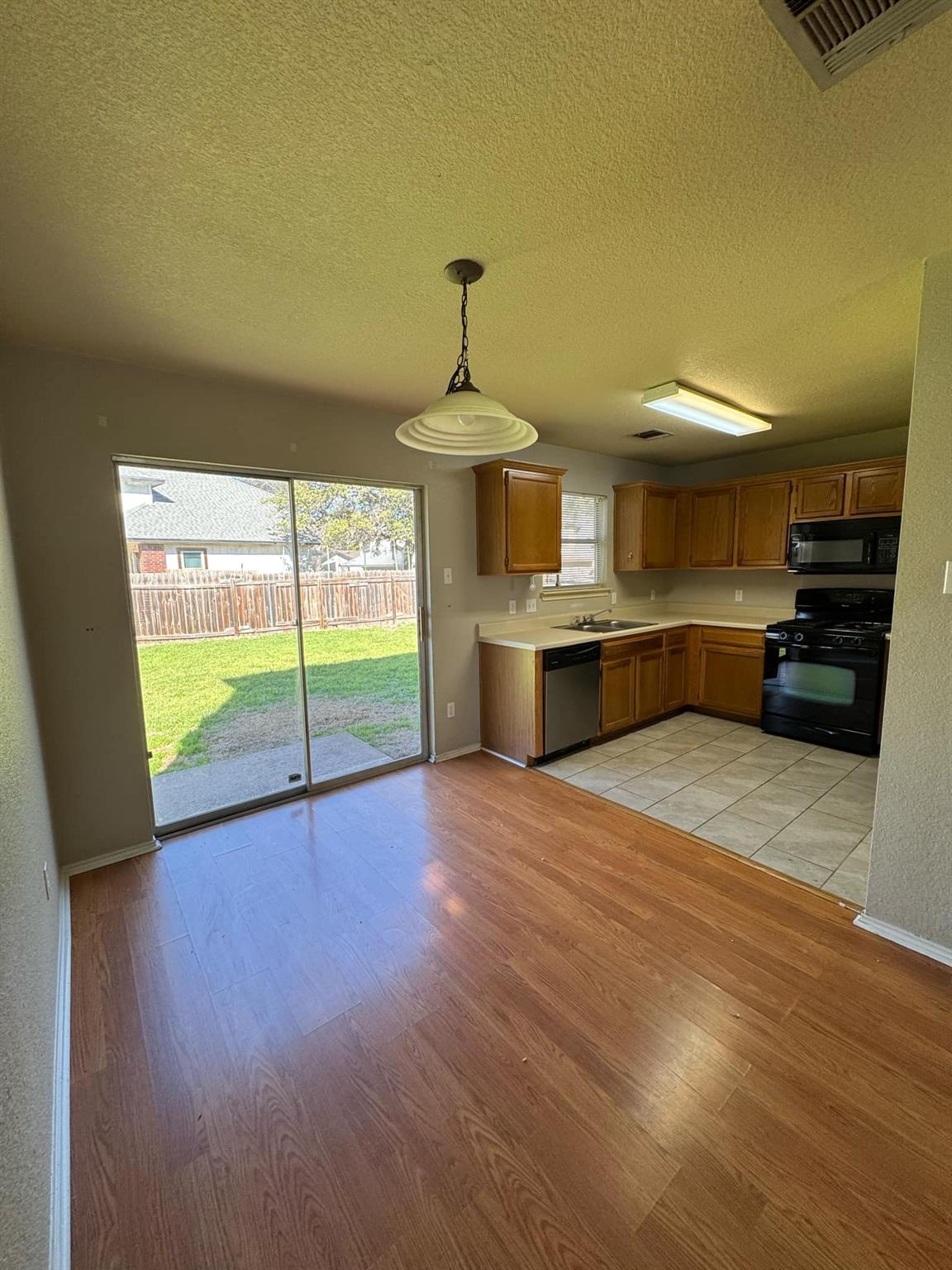 8901 Vigen Cir, Austin, TX 78748