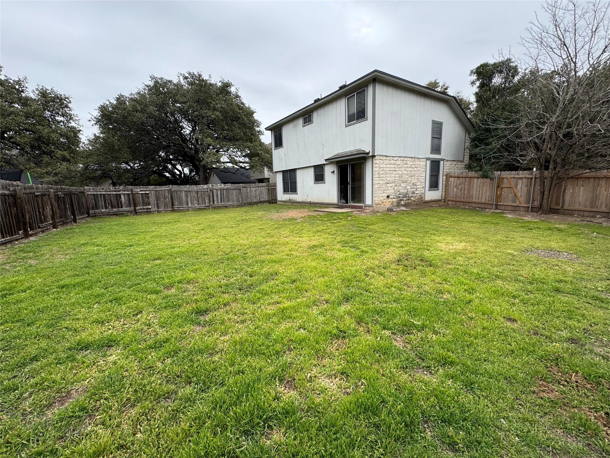 8901 Vigen Cir, Austin, TX 78748