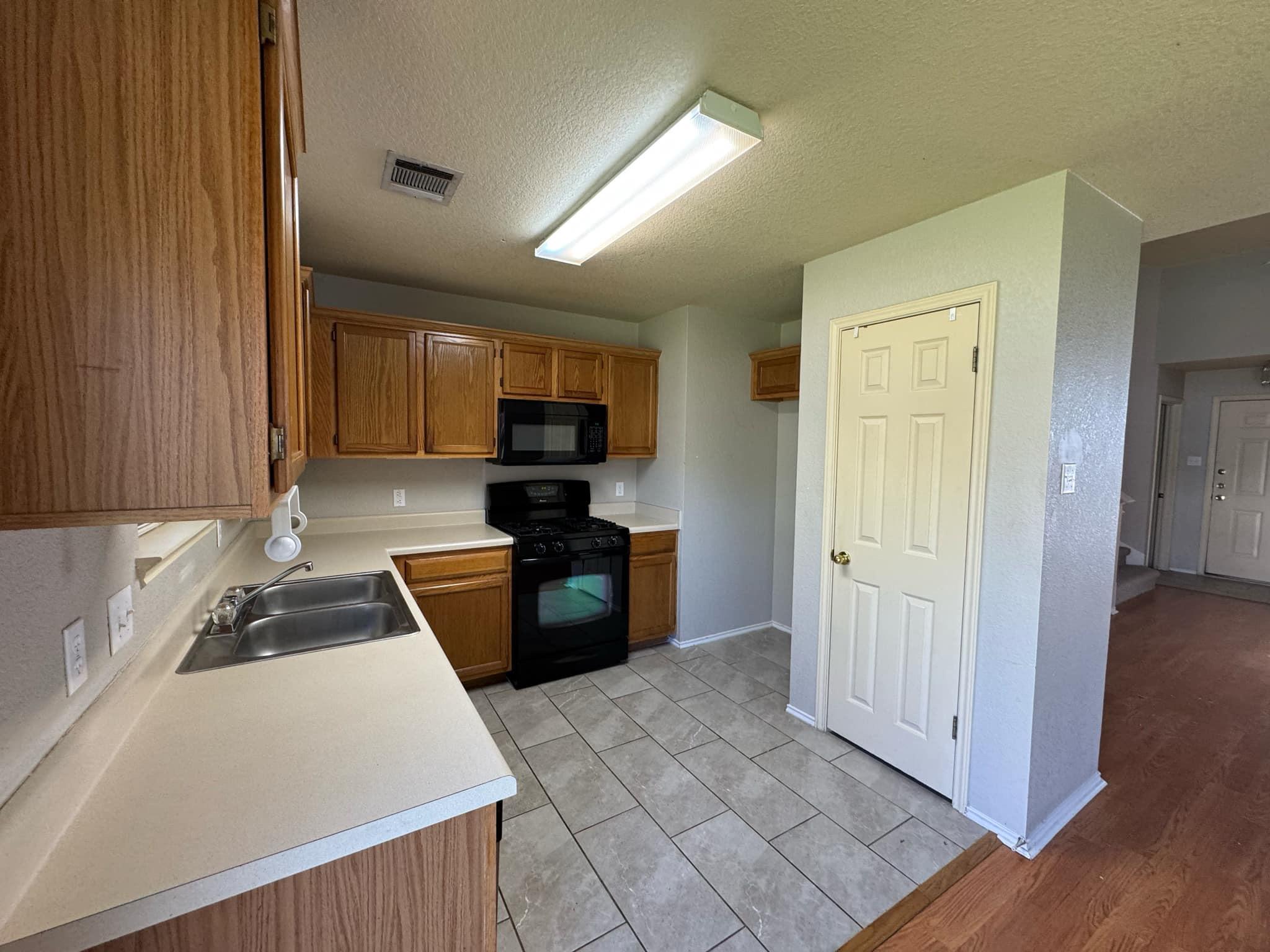 8901 Vigen Cir, Austin, TX 78748