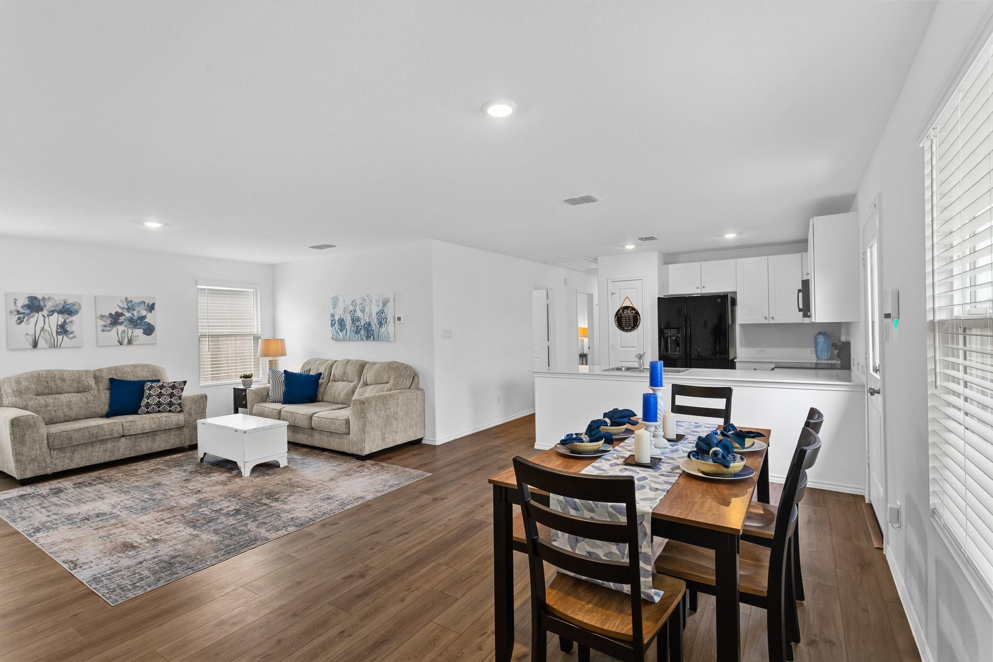 584 Commander Abbott Dr, Jarrell, TX 76537