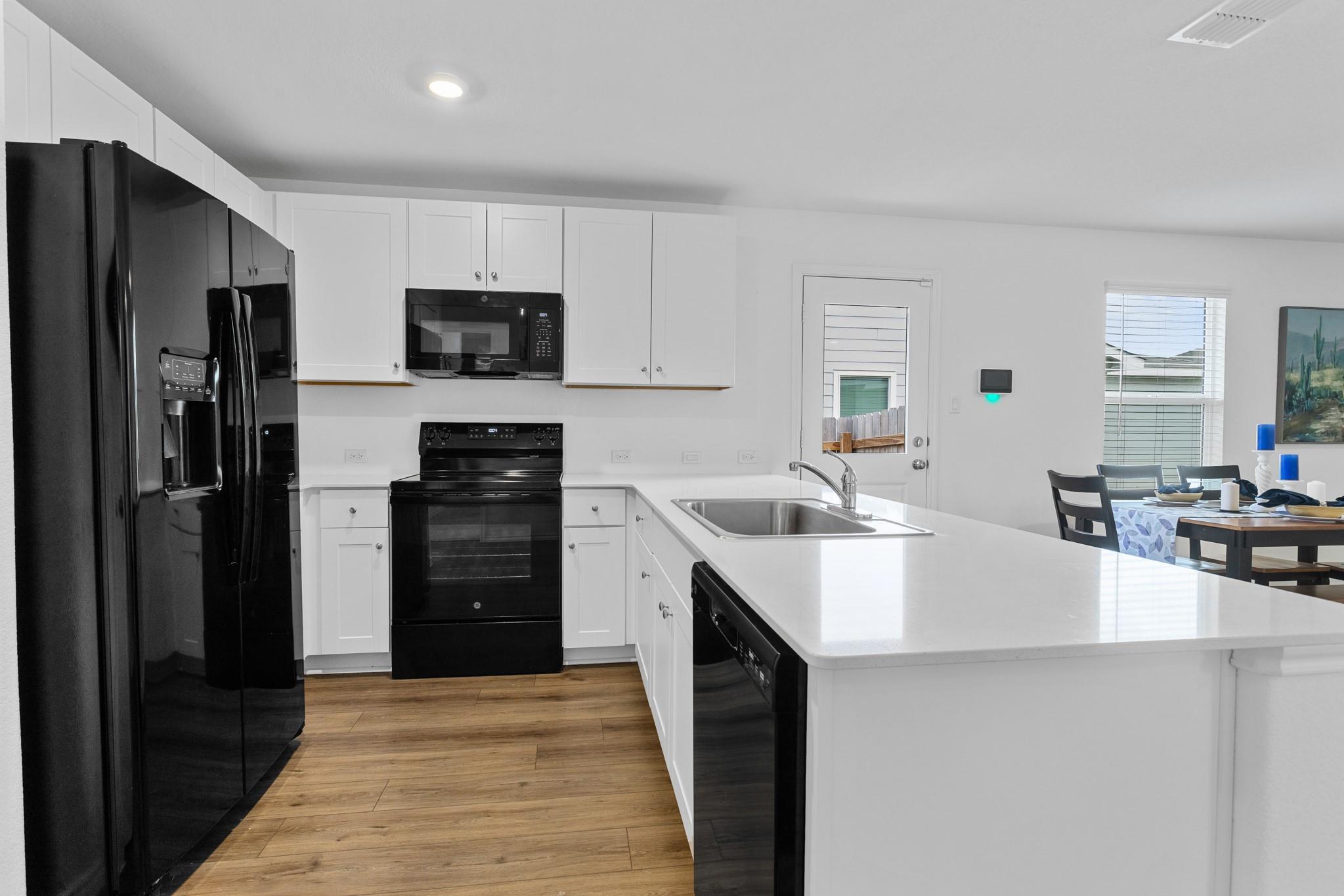 584 Commander Abbott Dr, Jarrell, TX 76537