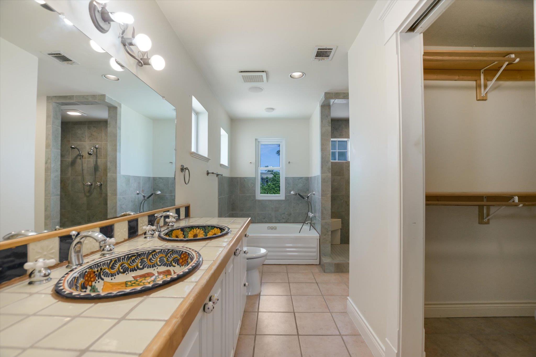1150 San Bernard St # 1, Austin, TX 78702