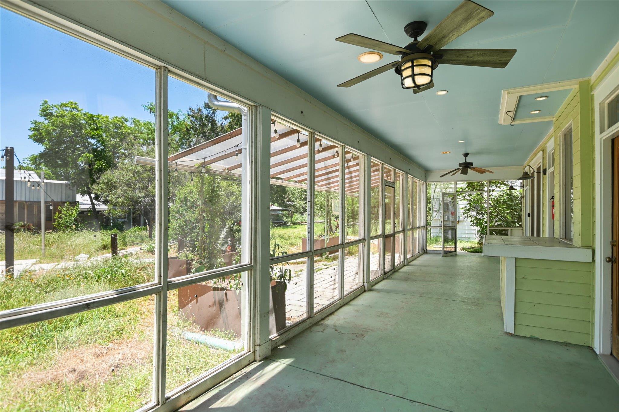 1150 San Bernard St # 1, Austin, TX 78702