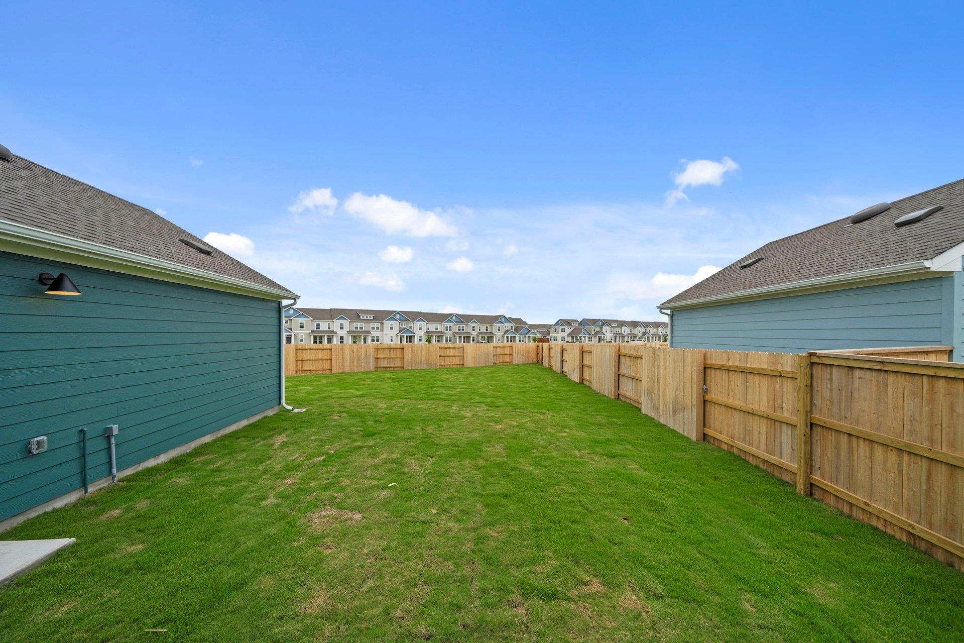108 Wesley Miller Ln, Taylor, TX 76574