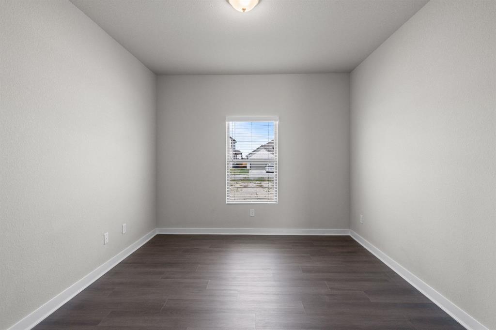 177 Sleep Hollow, Jarrell, TX 76537