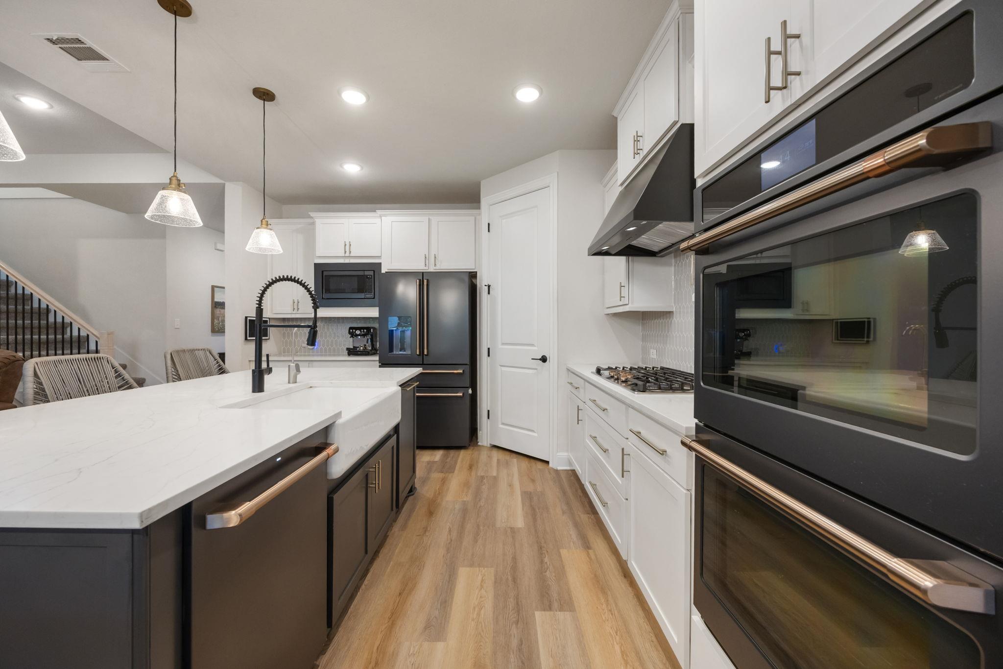 121 Beryl Way, Dripping Springs, TX 78620