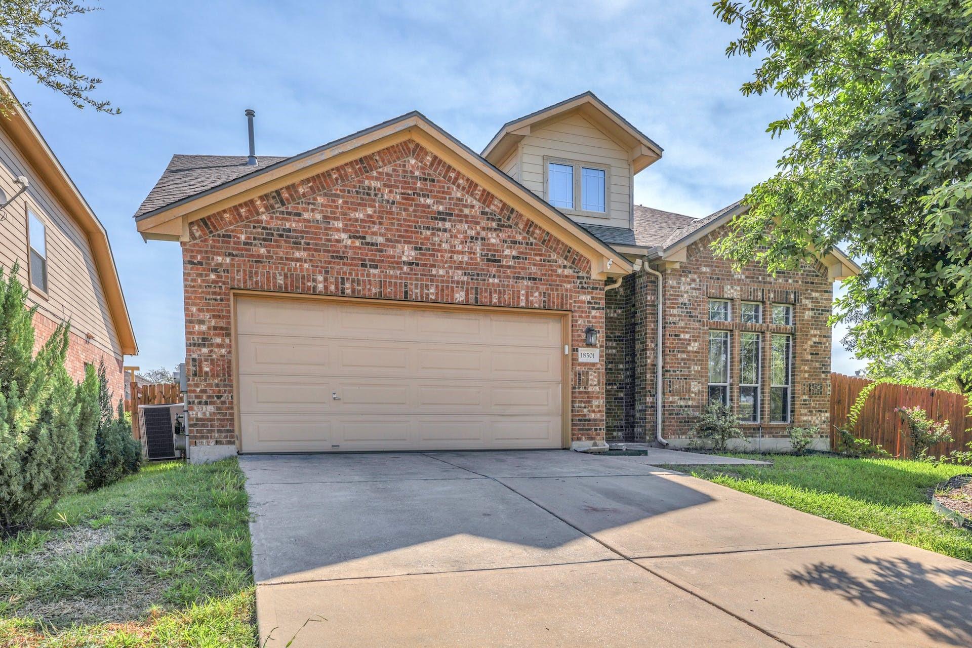18501 Blue Pond Dr, Pflugerville, TX 78660