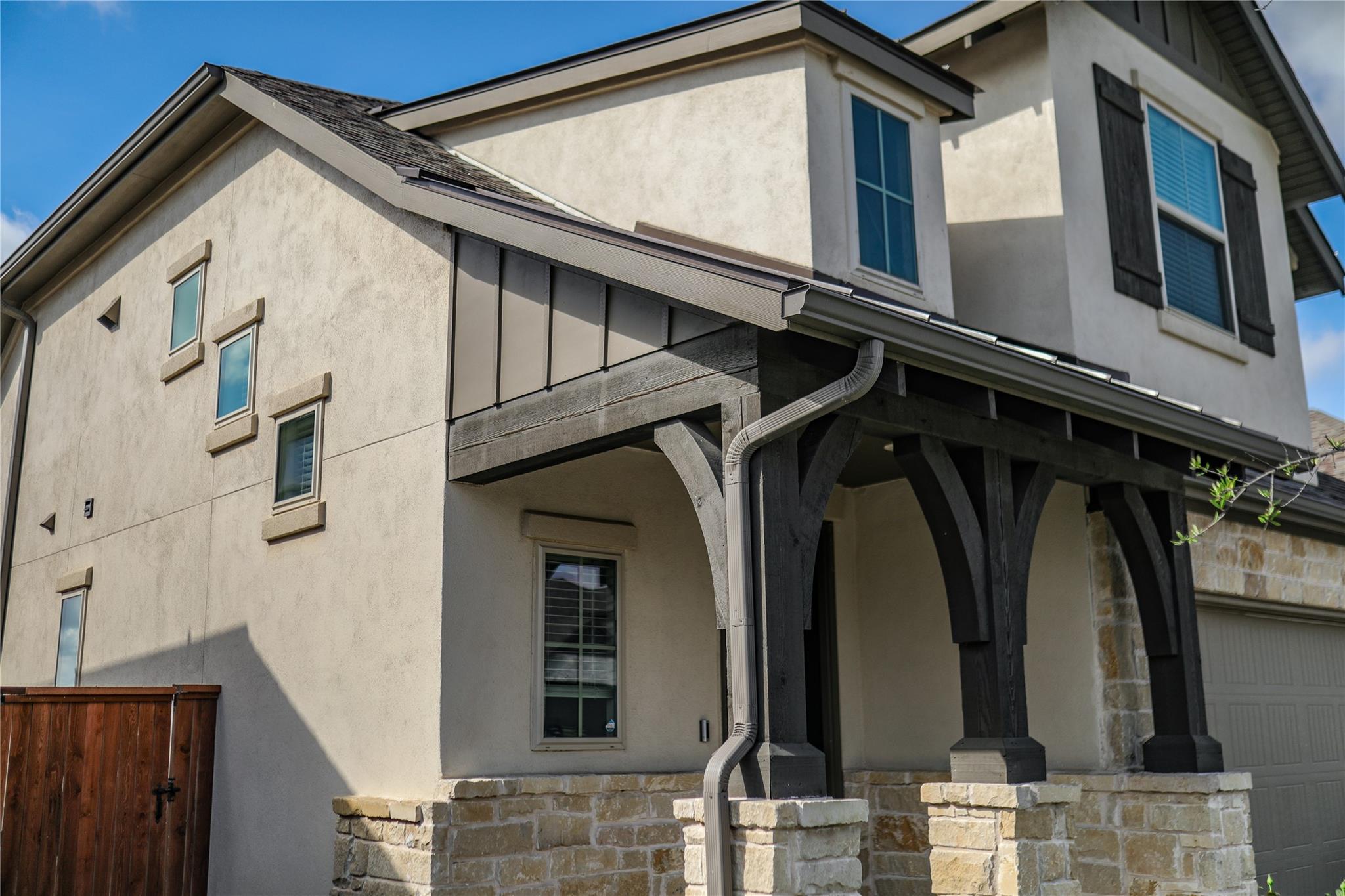 112 Rosebush Dr, Liberty Hill, TX 78642