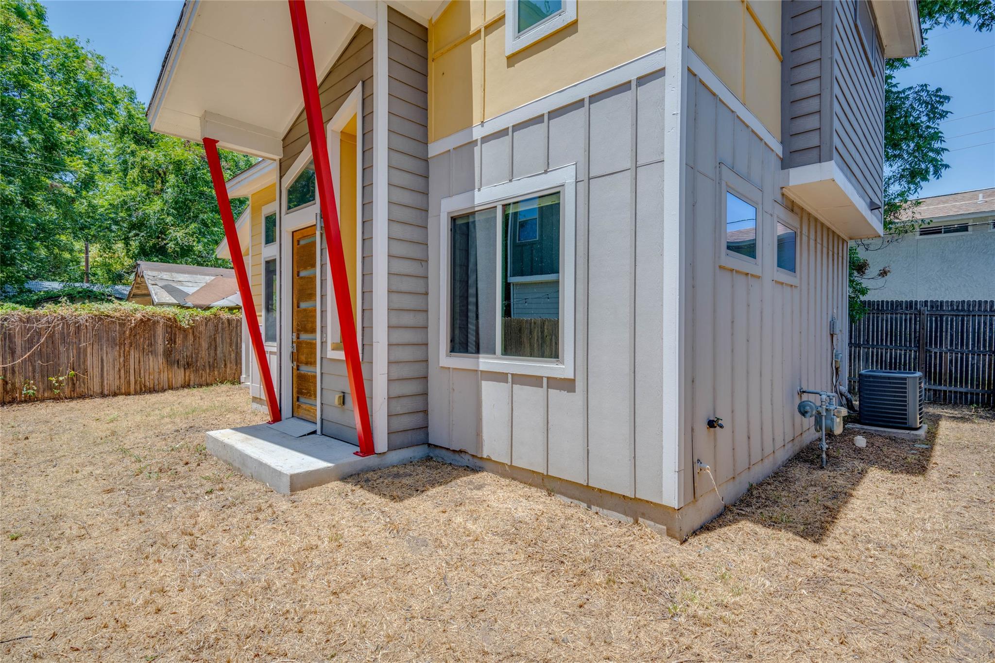 2612 Willow St # B, Austin, TX 78702