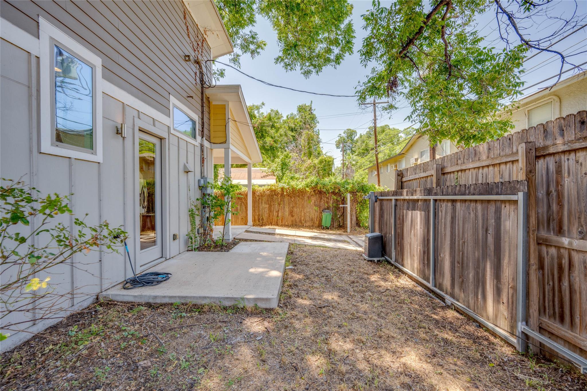 2612 Willow St # B, Austin, TX 78702