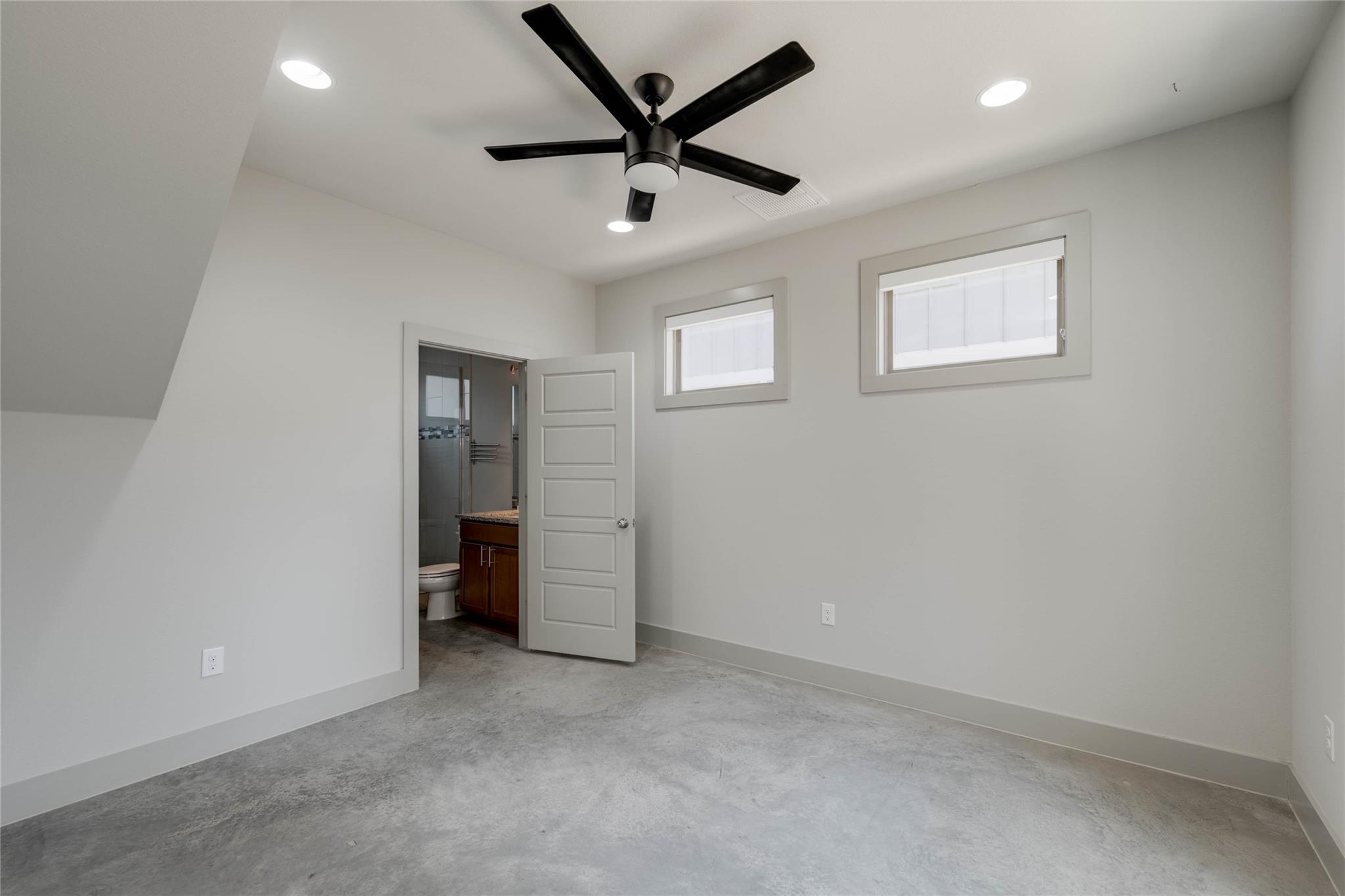 2612 Willow St # B, Austin, TX 78702