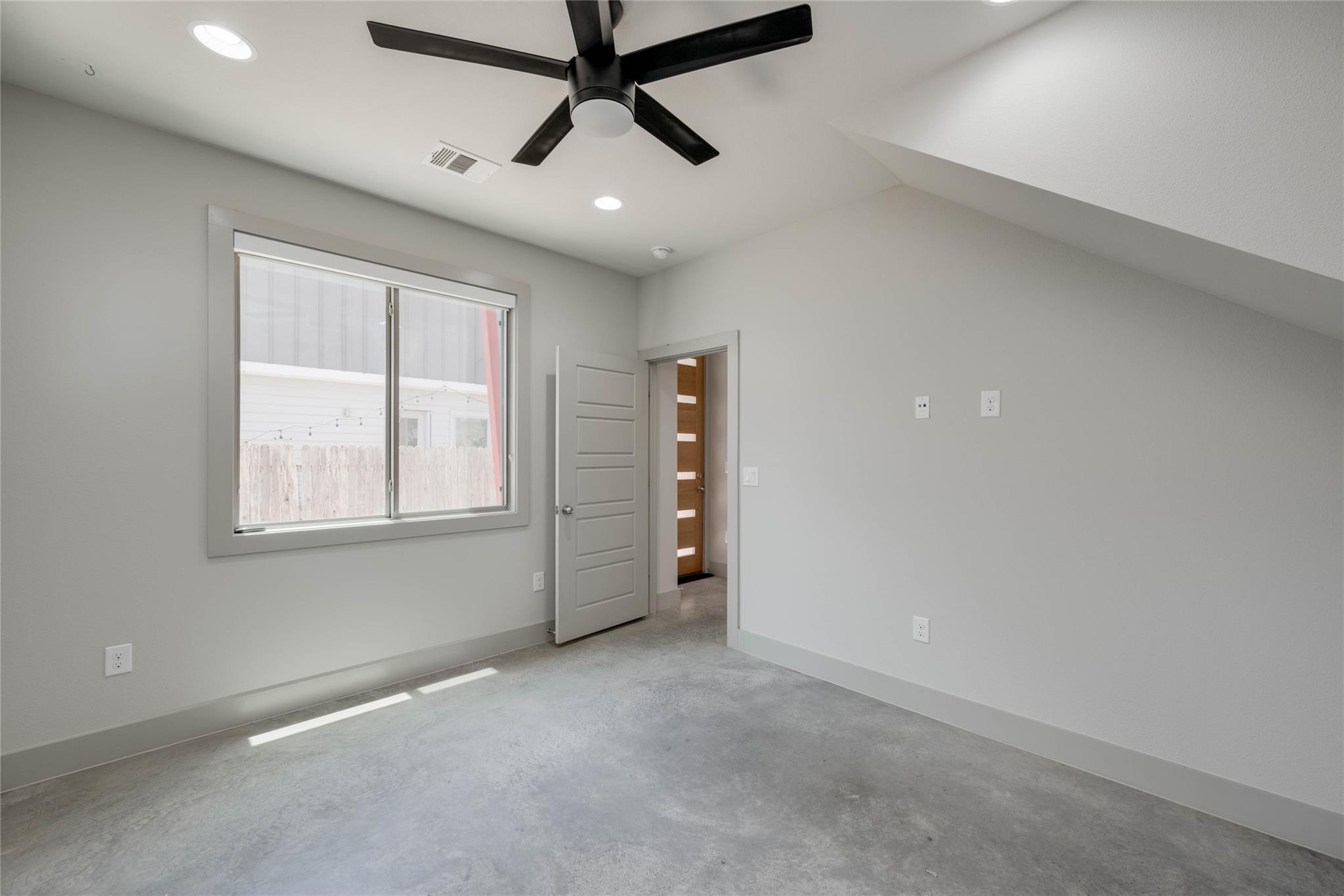 2612 Willow St # B, Austin, TX 78702