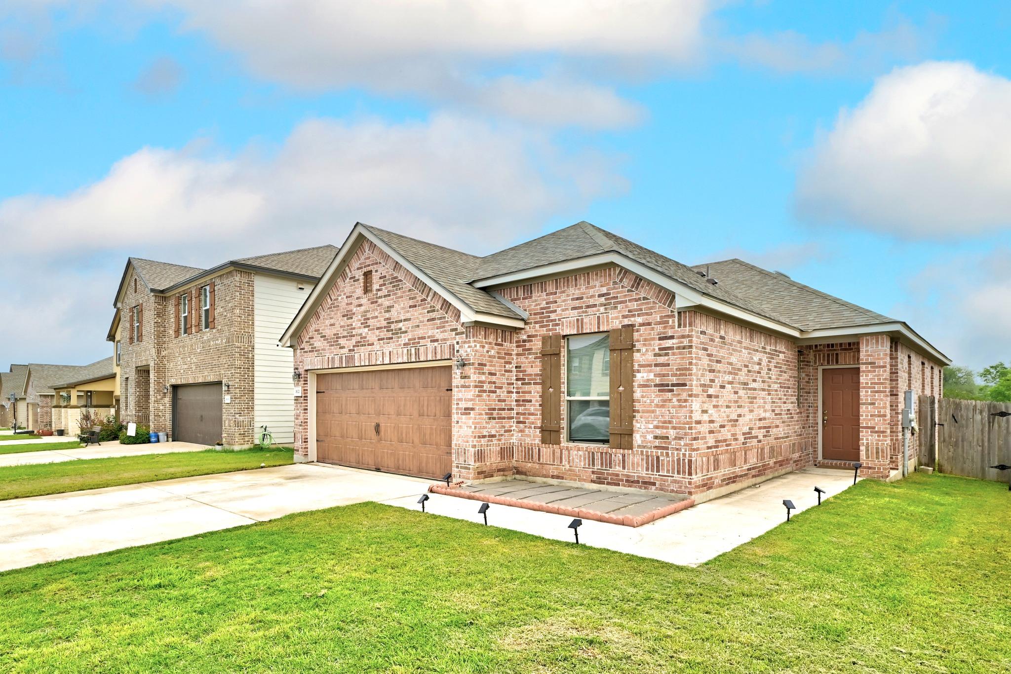 1621 Dragonfly Loop Loop, Bastrop, TX 78602