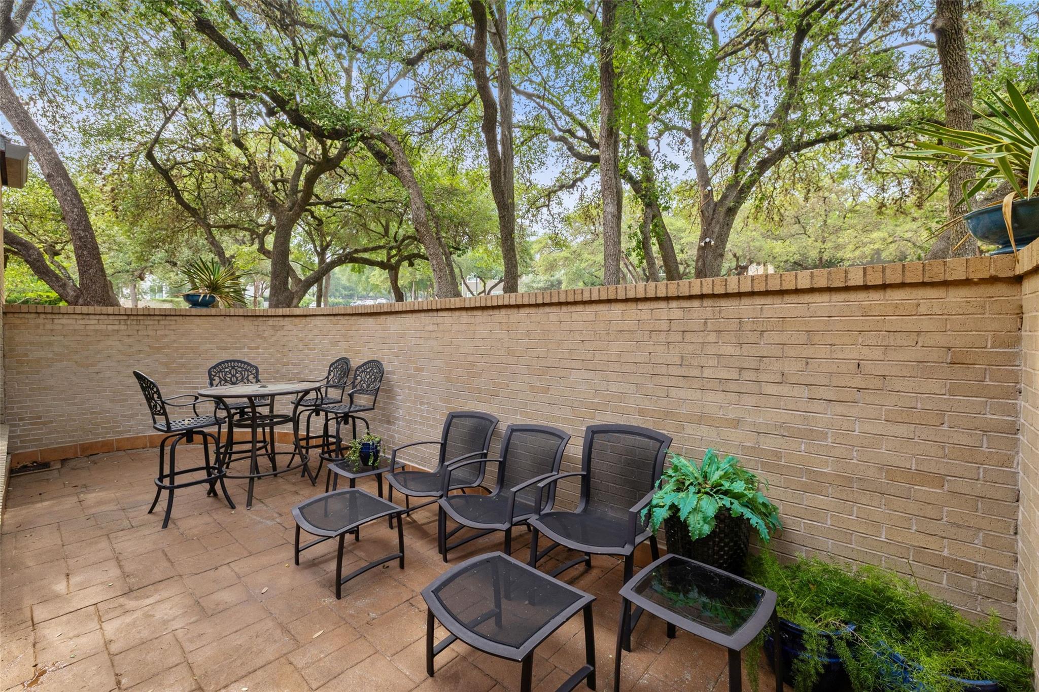 1615 Spyglass Dr # 4, Austin, TX 78746