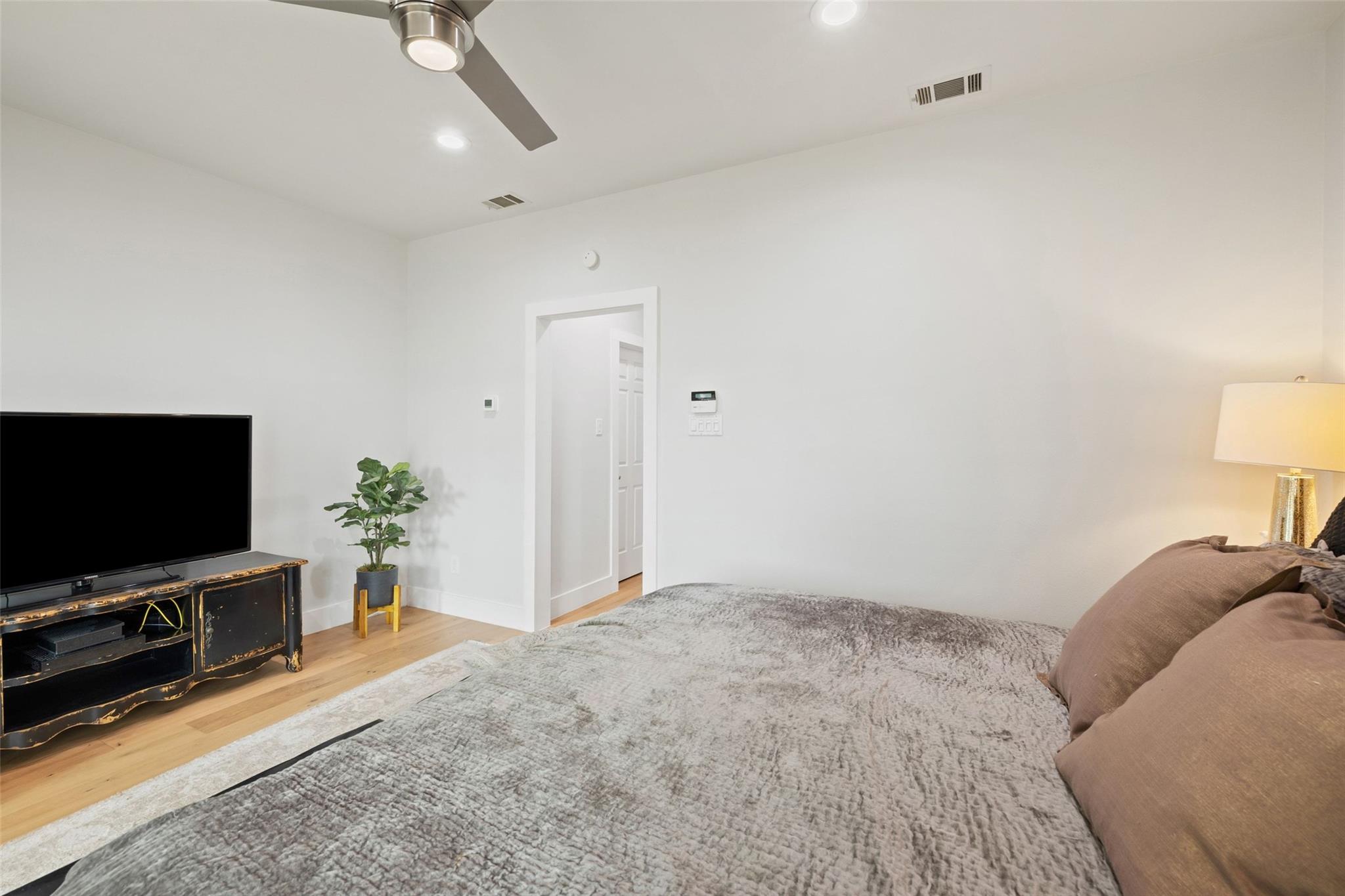 1615 Spyglass Dr # 4, Austin, TX 78746