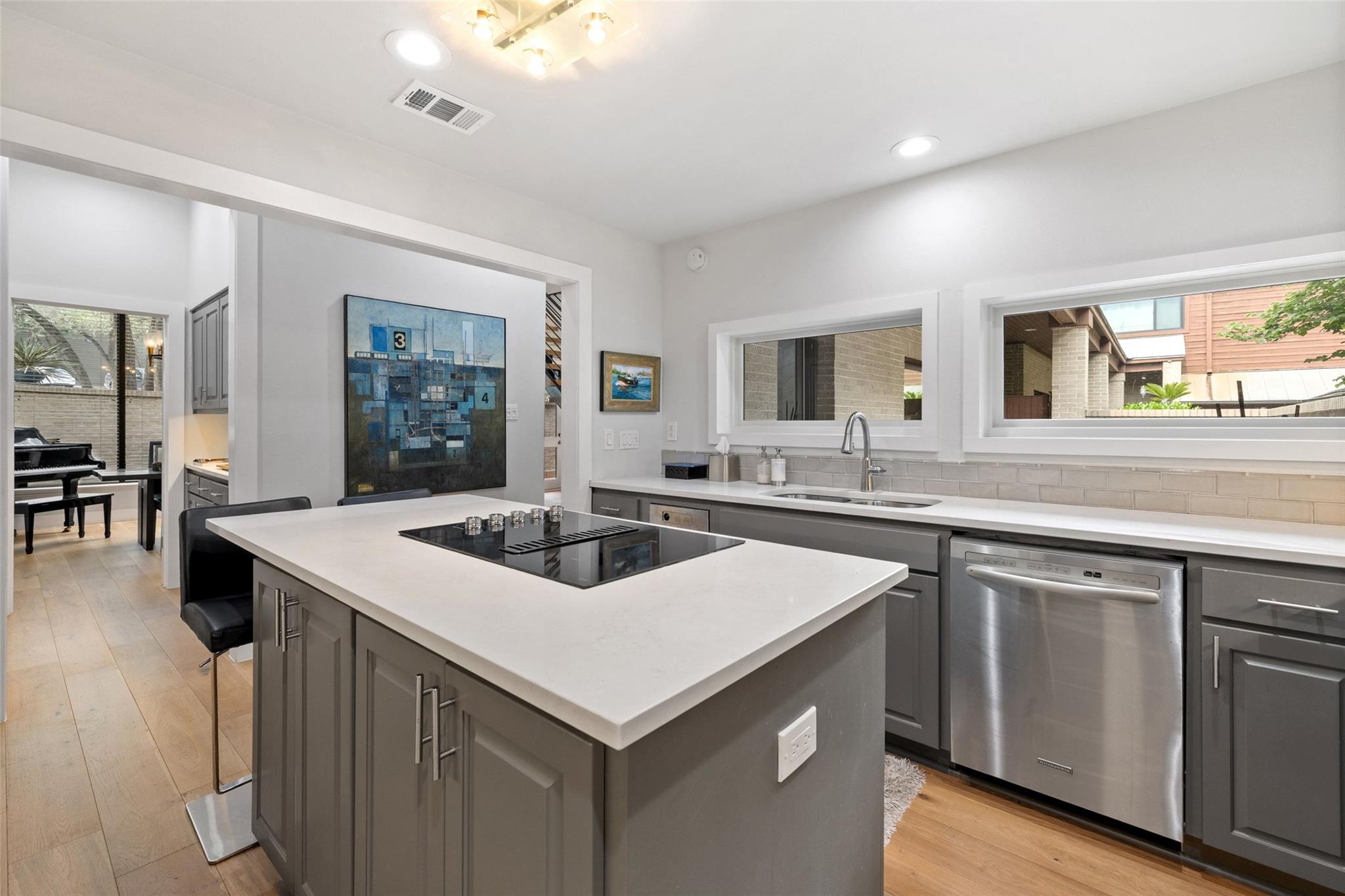 1615 Spyglass Dr # 4, Austin, TX 78746