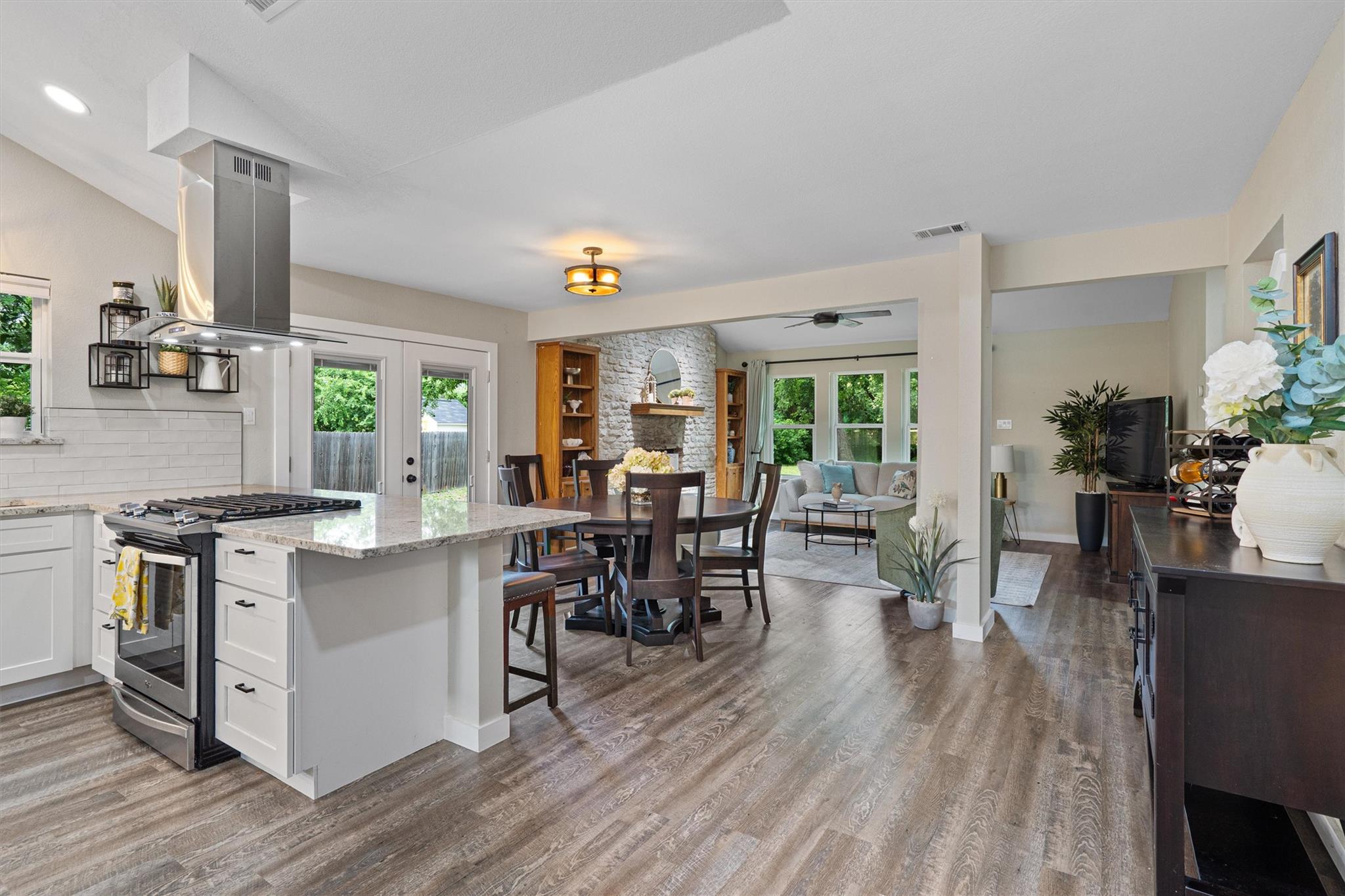 423 Maple Run, Round Rock, TX 78664