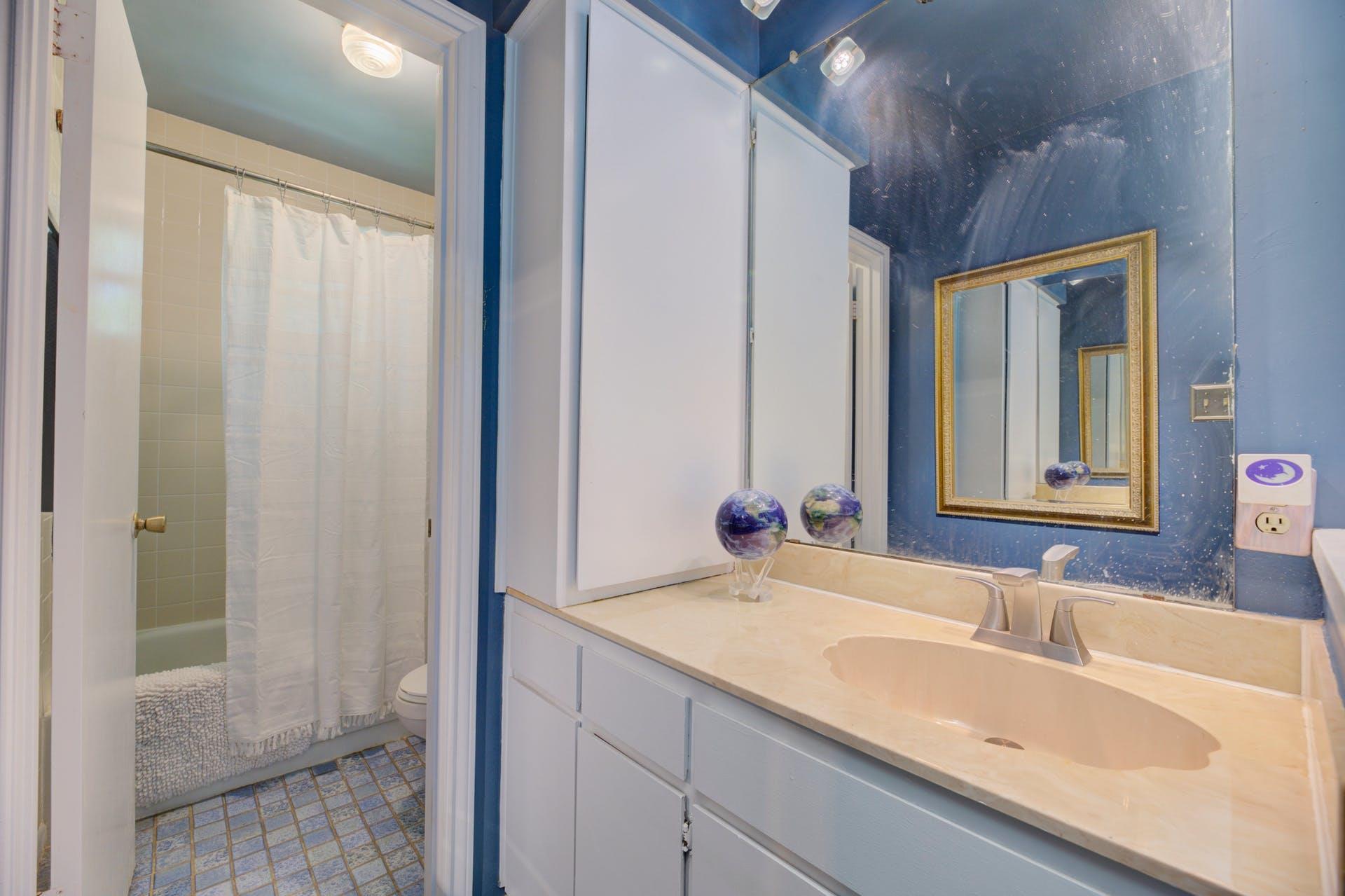 10006 Wildflower Ln # A, Austin, TX 78733