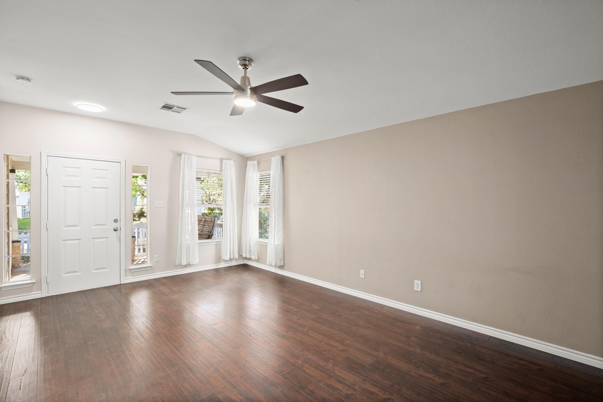 151 Sampson, Kyle, TX 78640