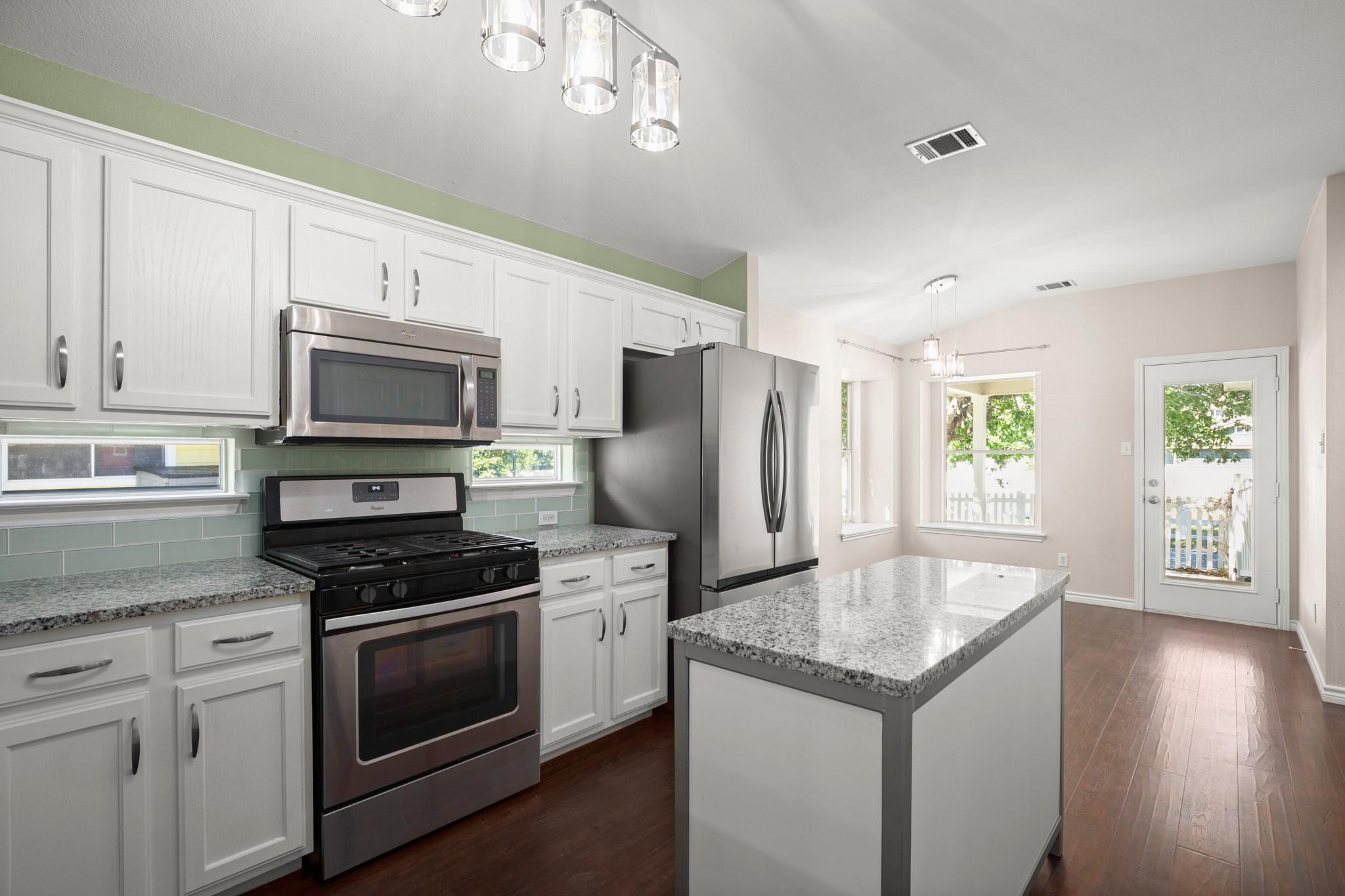 151 Sampson, Kyle, TX 78640