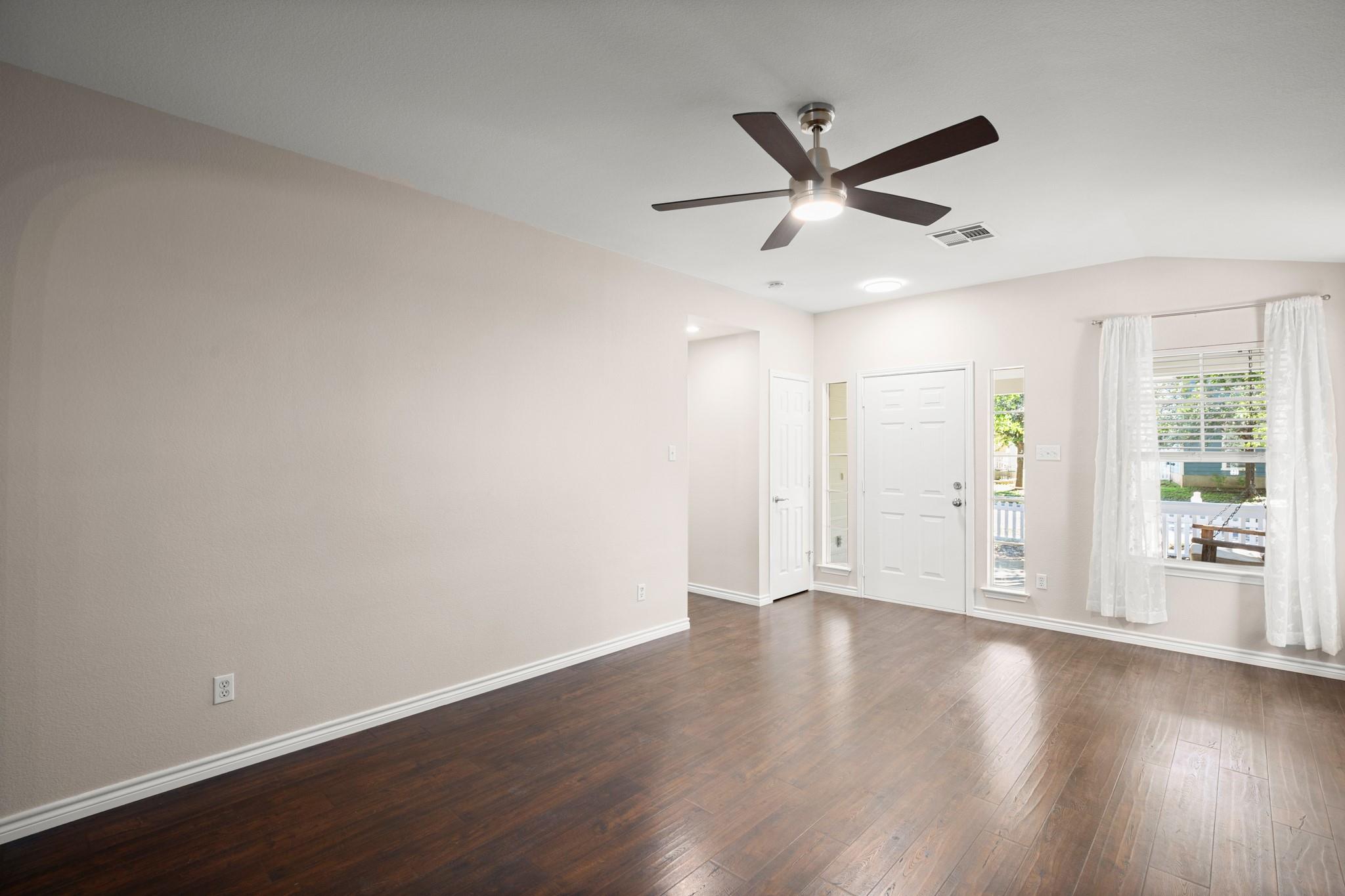 151 Sampson, Kyle, TX 78640