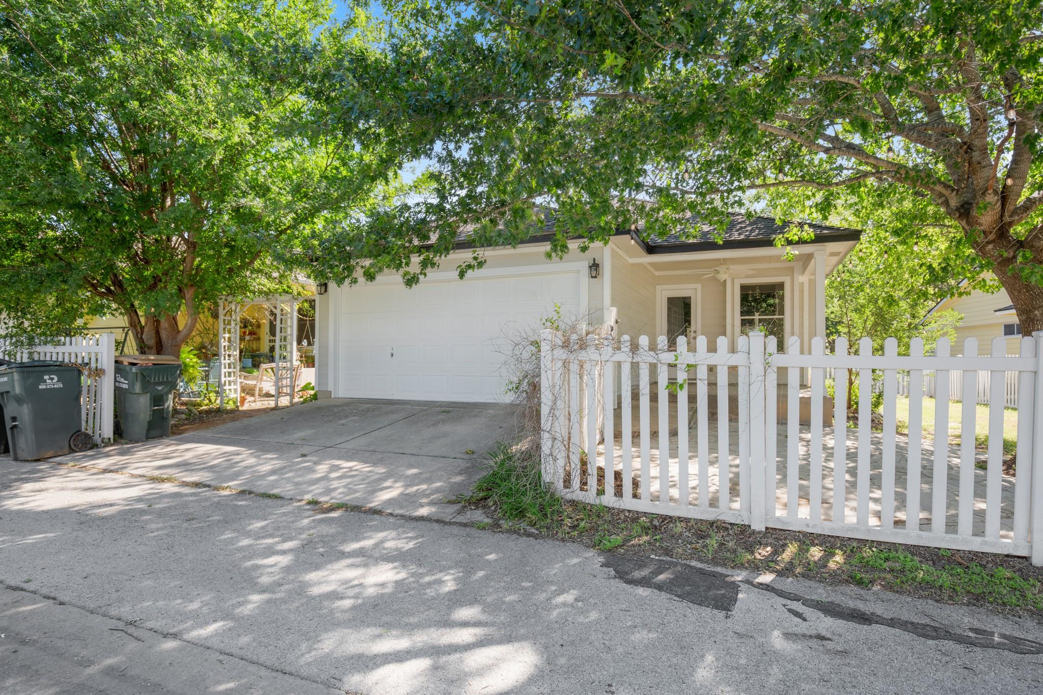 151 Sampson, Kyle, TX 78640