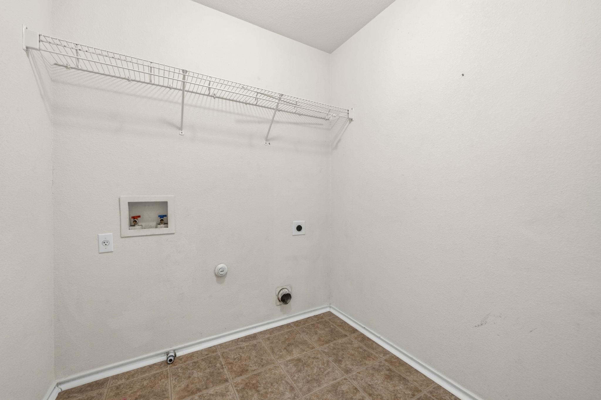 141 Meadow Park Dr, Georgetown, TX 78626