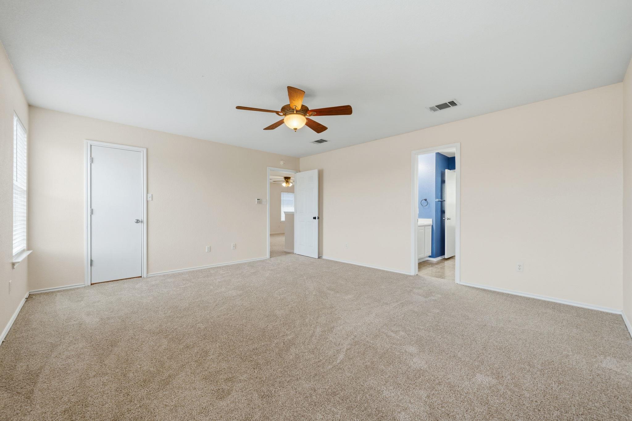 141 Meadow Park Dr, Georgetown, TX 78626